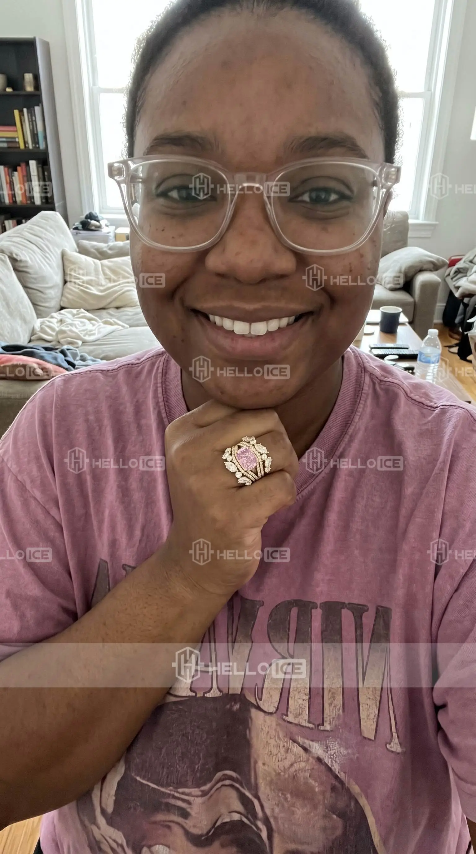Helloice Review Image