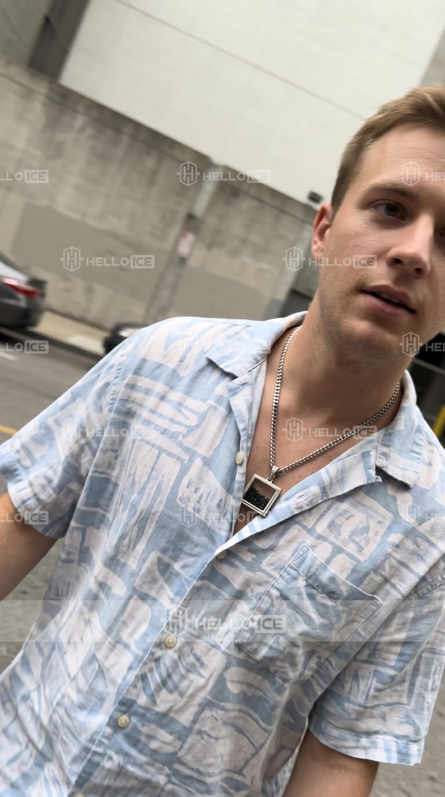 Helloice Review Image