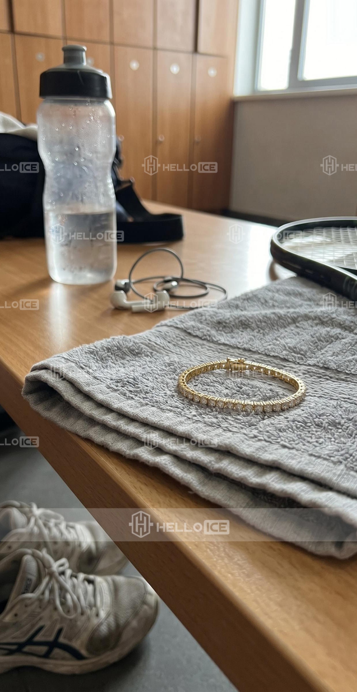 Helloice Review Image