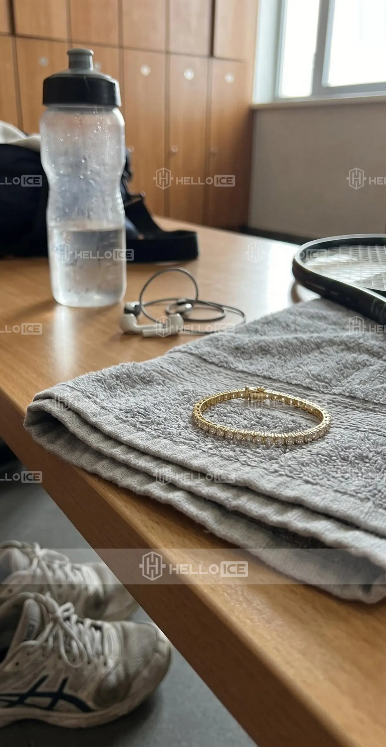 Helloice Review Image