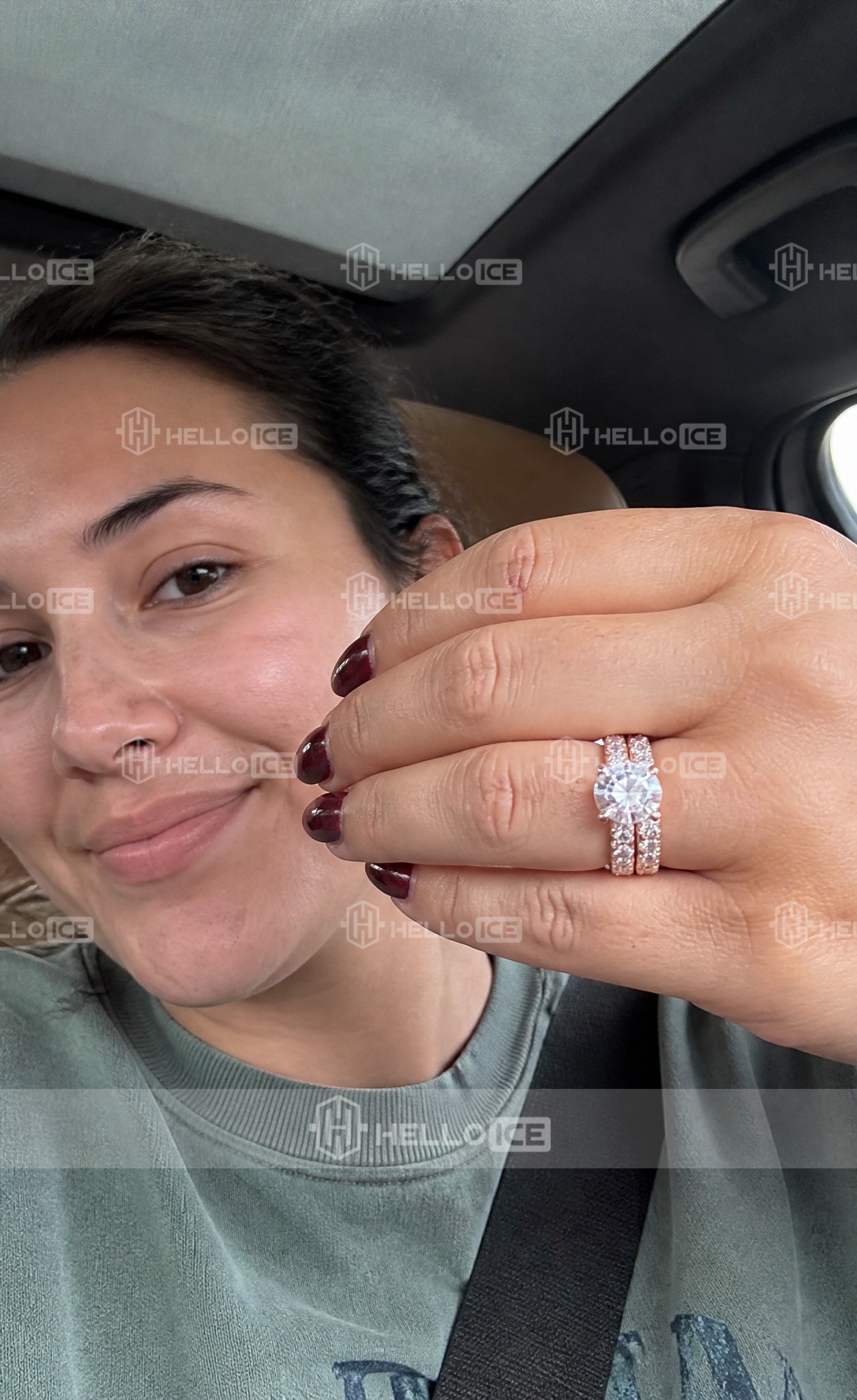Helloice Review Image