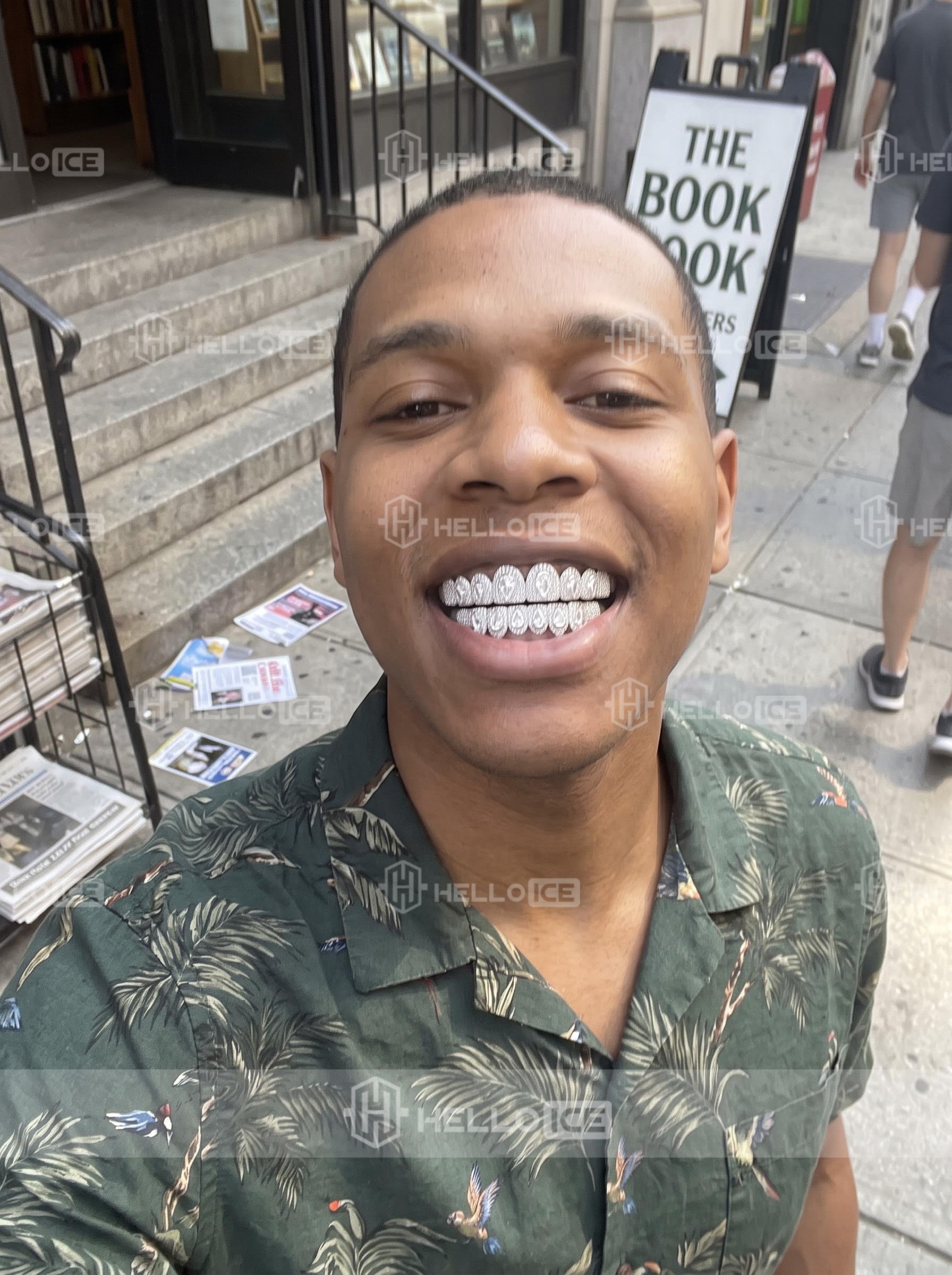Helloice Review Image
