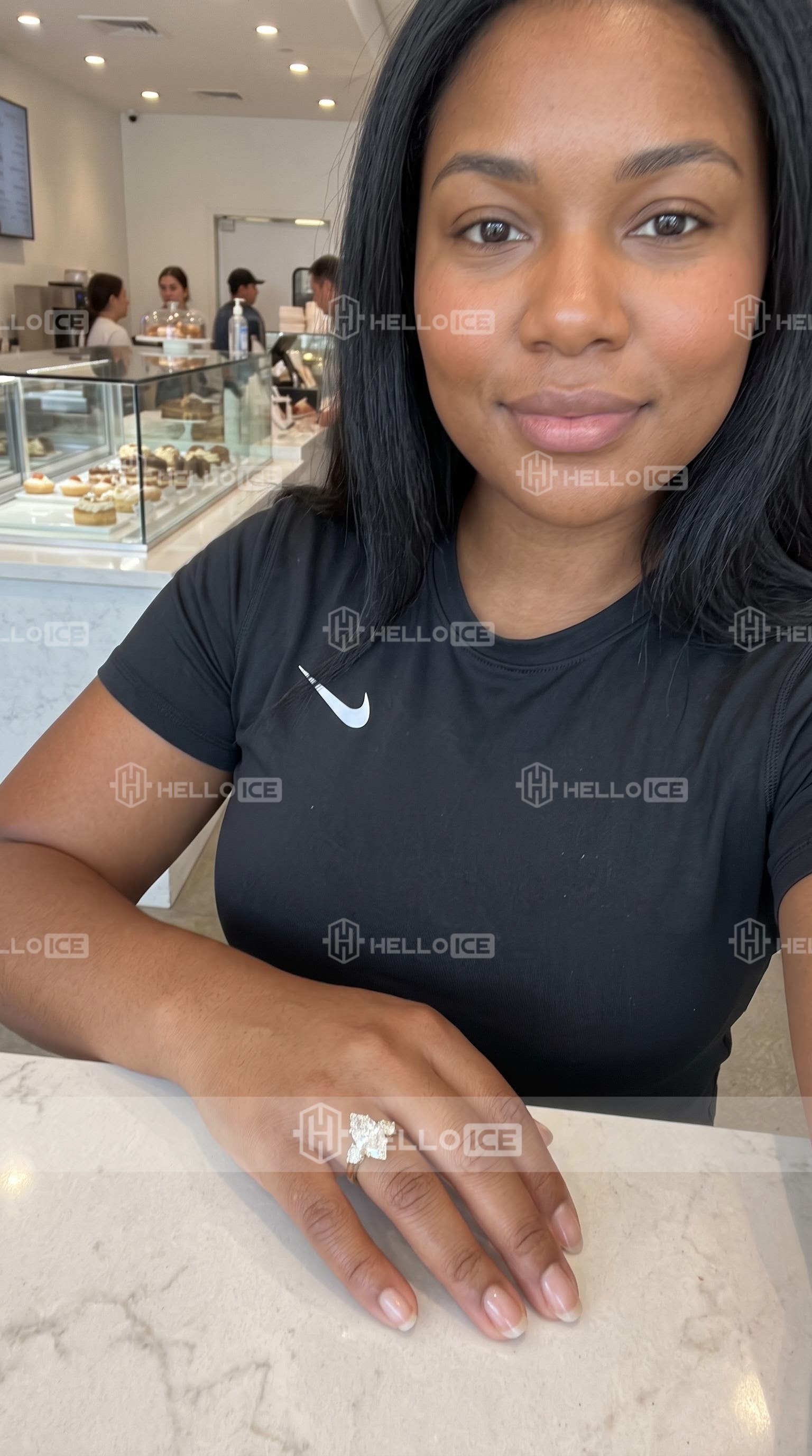 Helloice Review Image