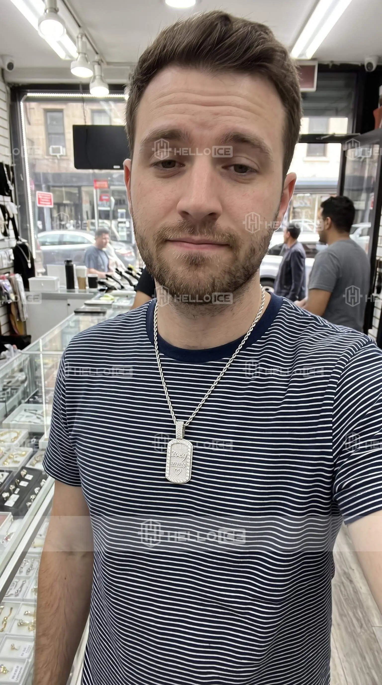 Helloice Review Image