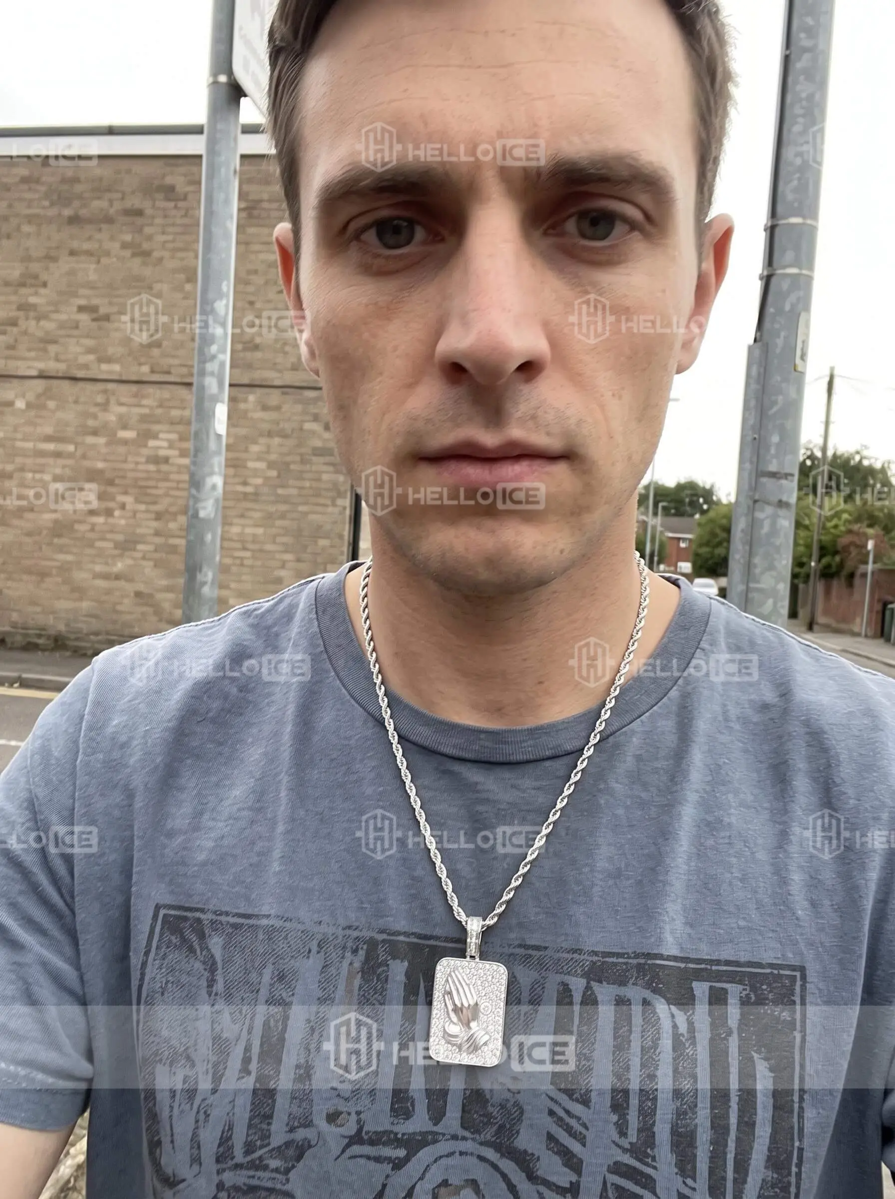 Helloice Review Image