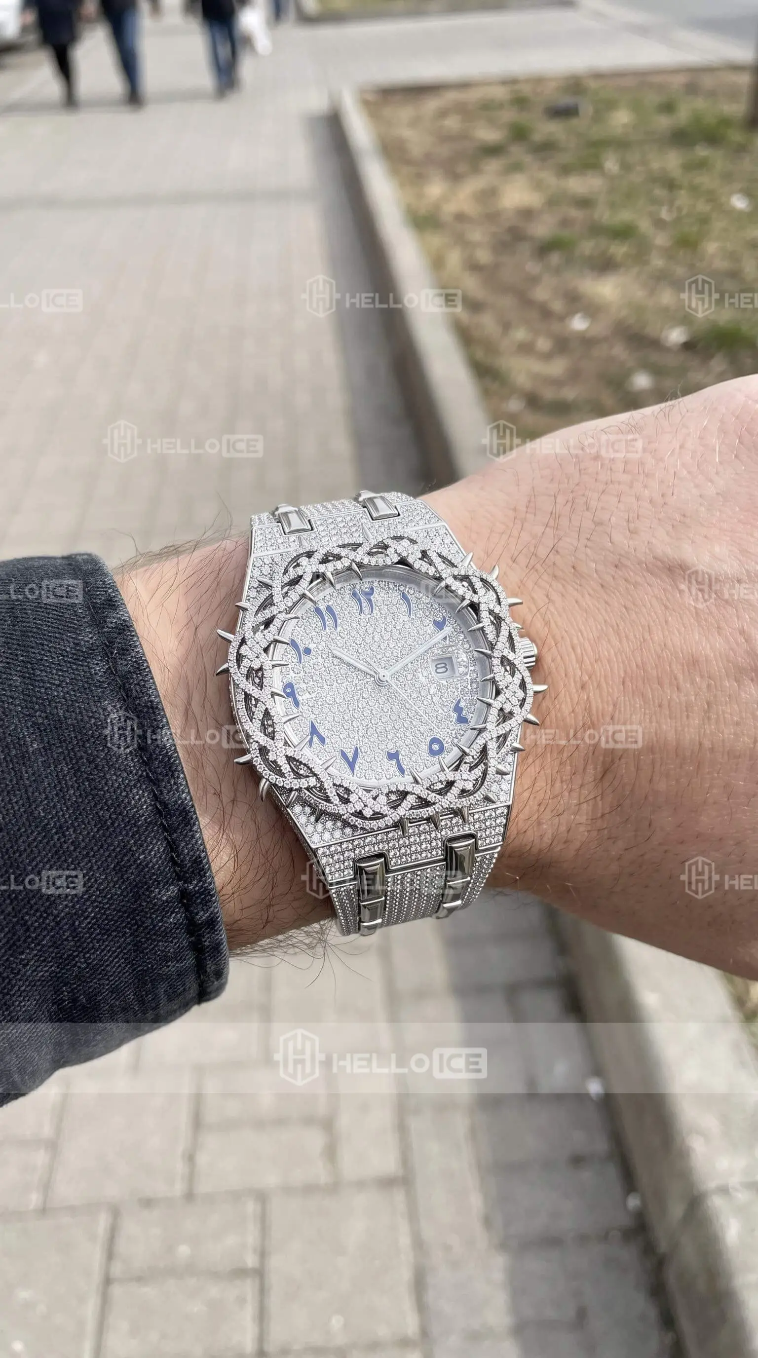 Helloice Review Image