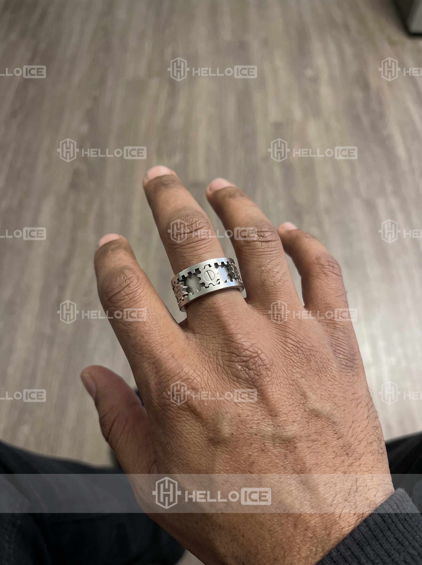 Helloice Review Image