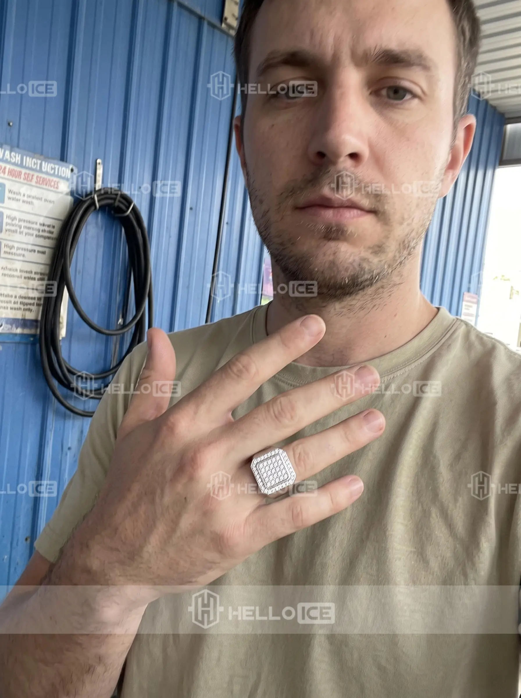 Helloice Review Image
