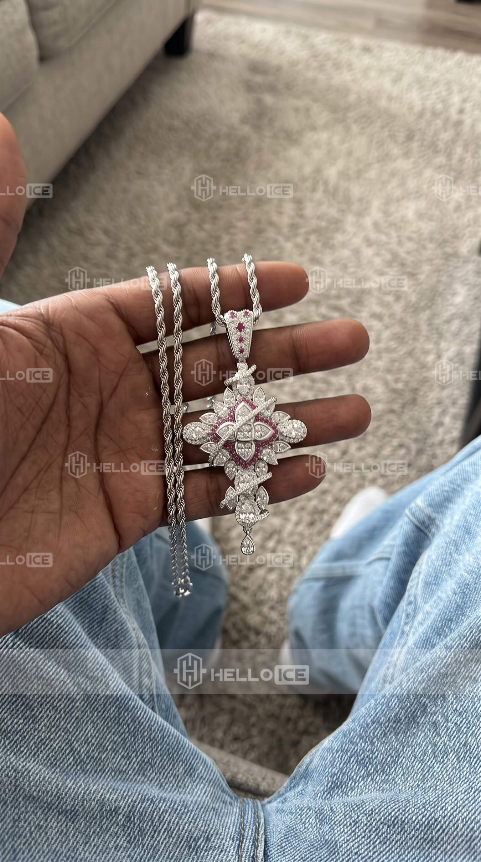 Helloice Review Image