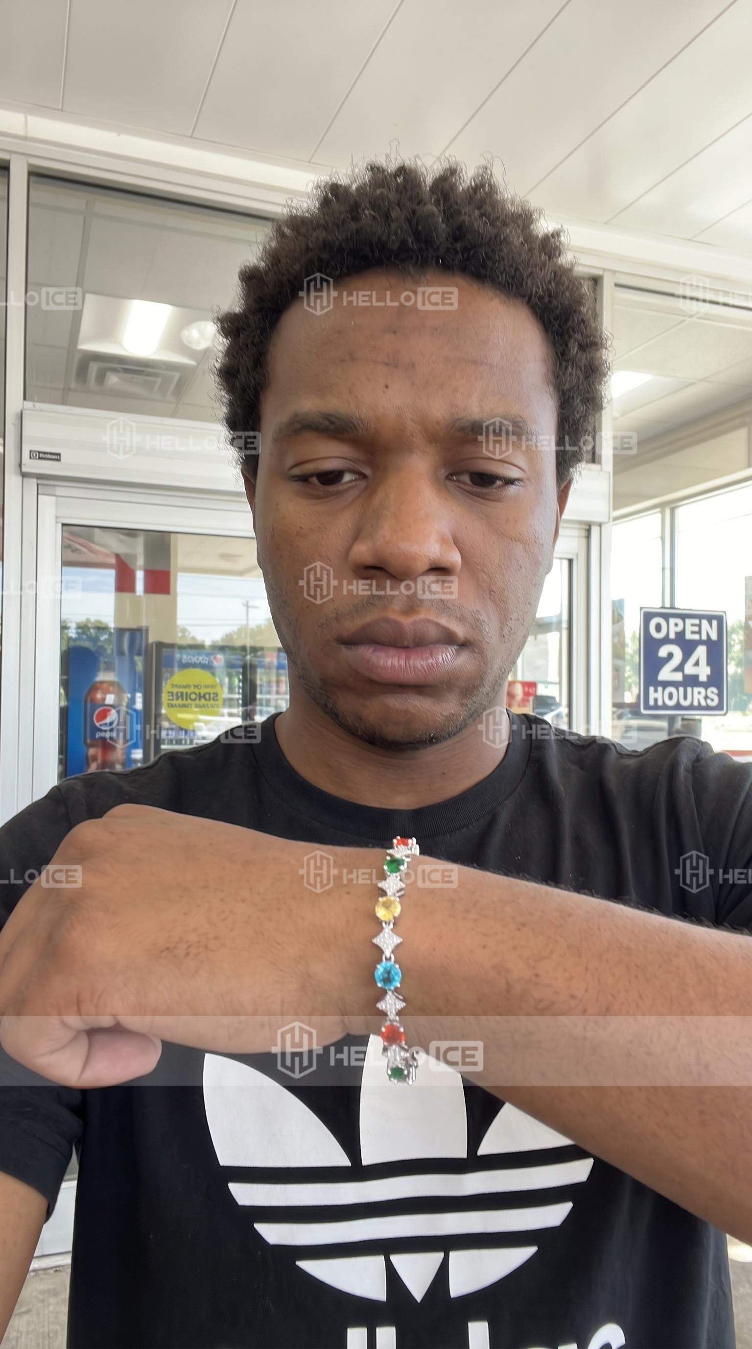 Helloice Review Image