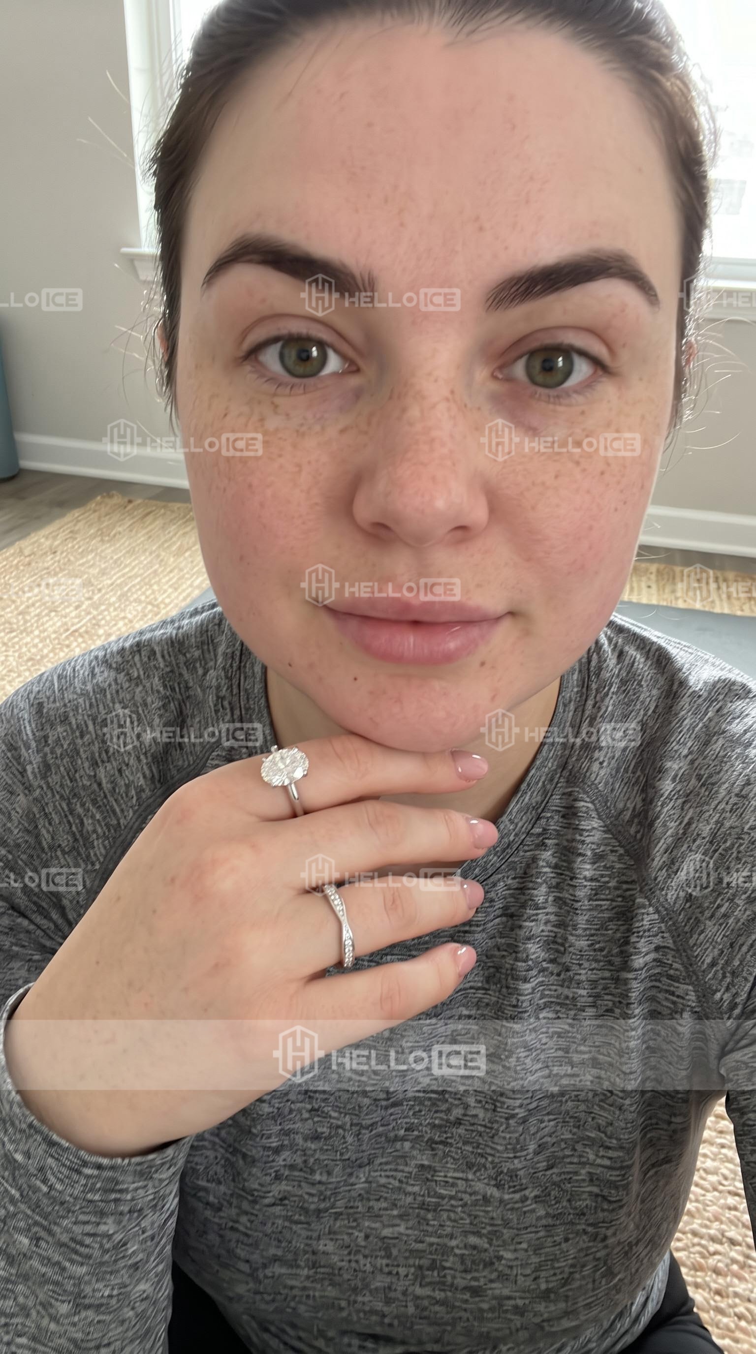 Helloice Review Image