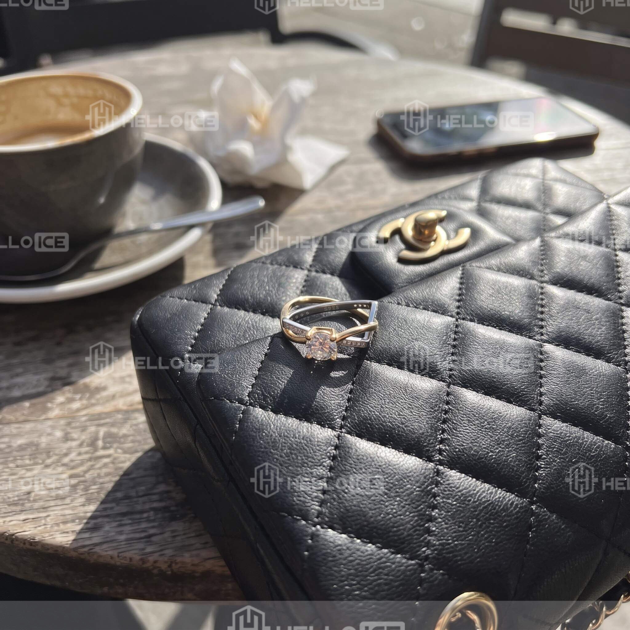 Helloice Review Image