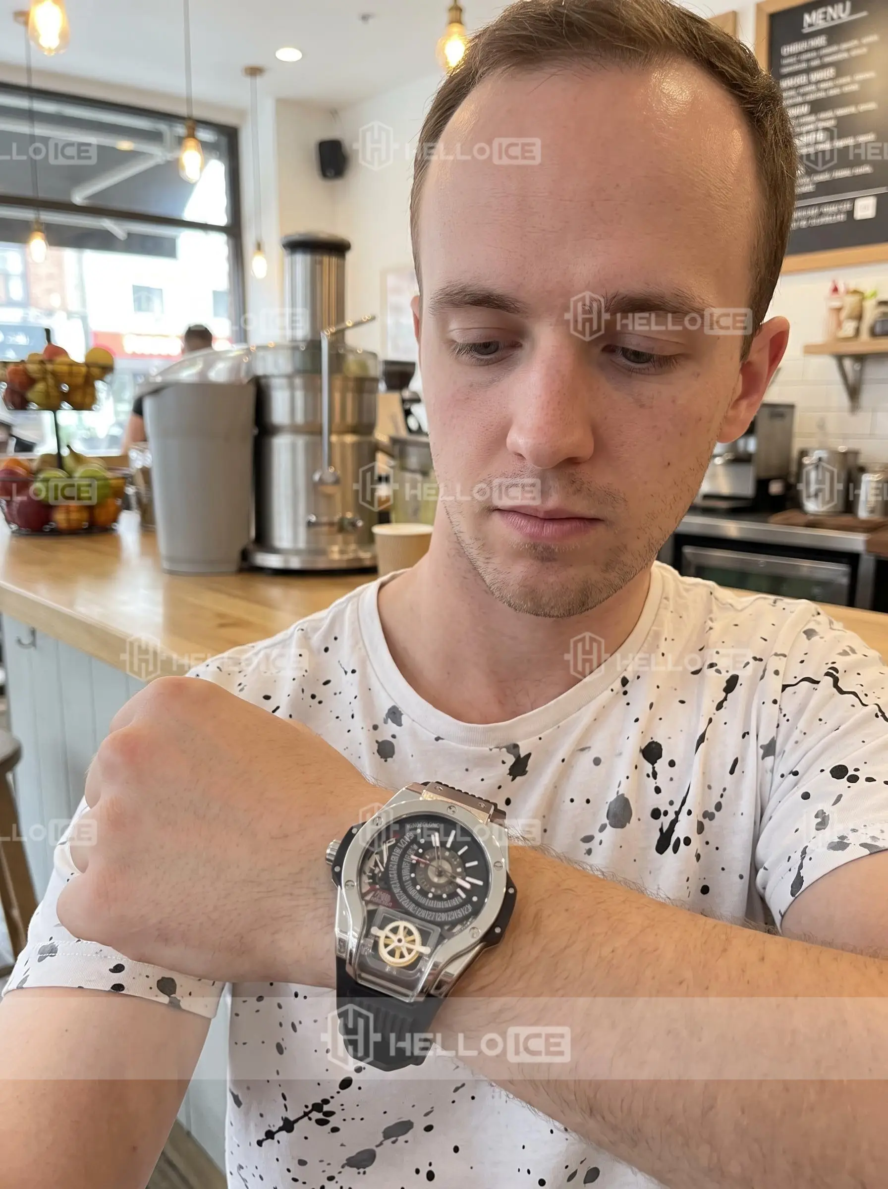 Helloice Review Image