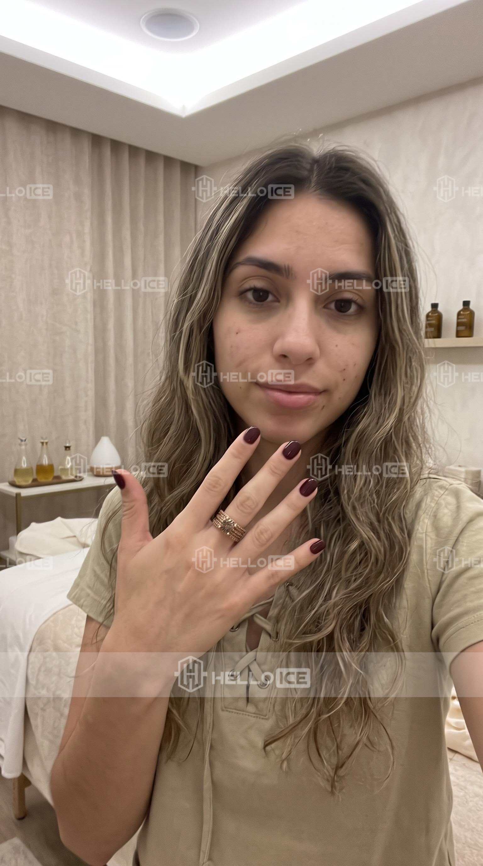 Helloice Review Image