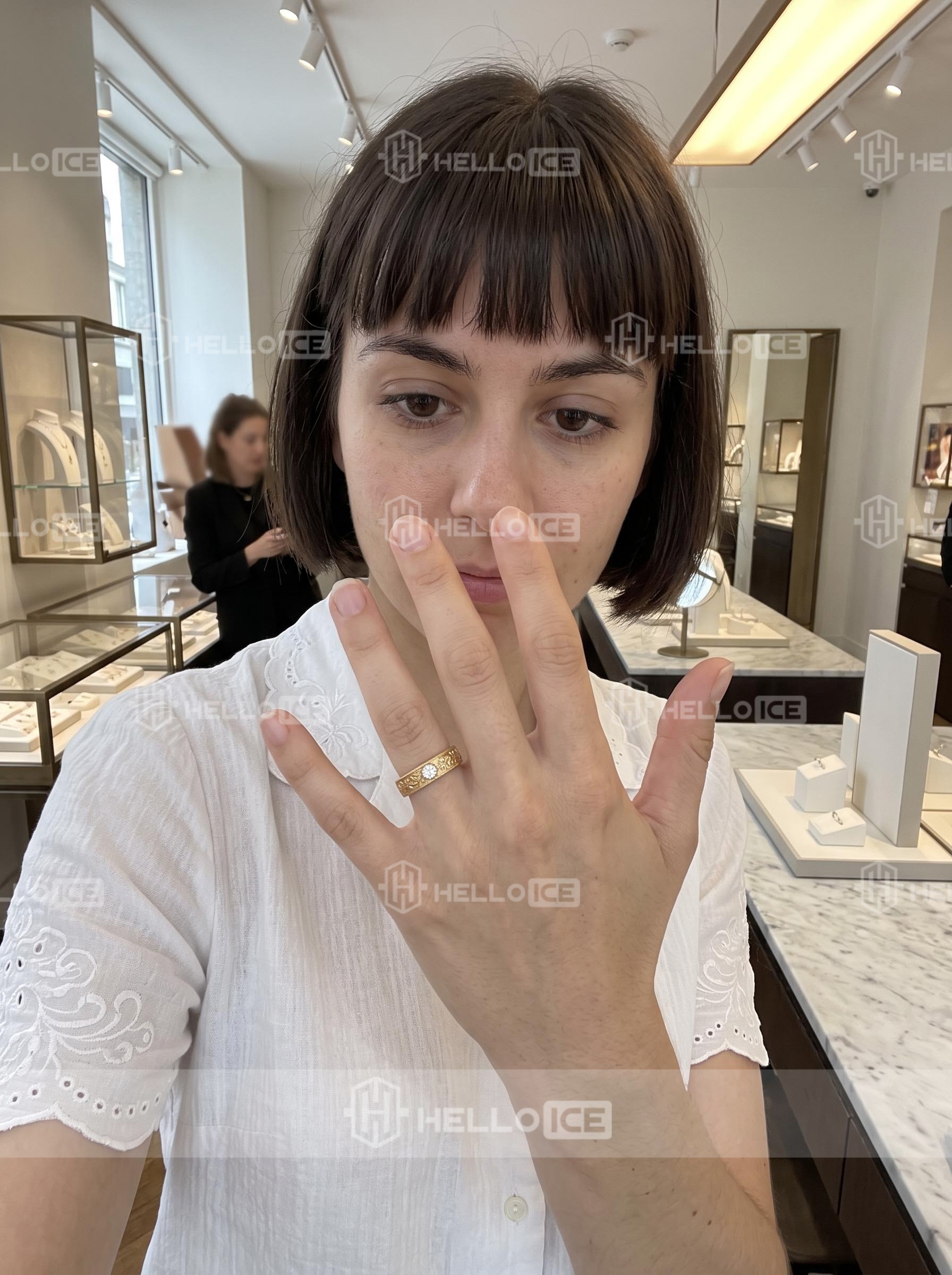 Helloice Review Image