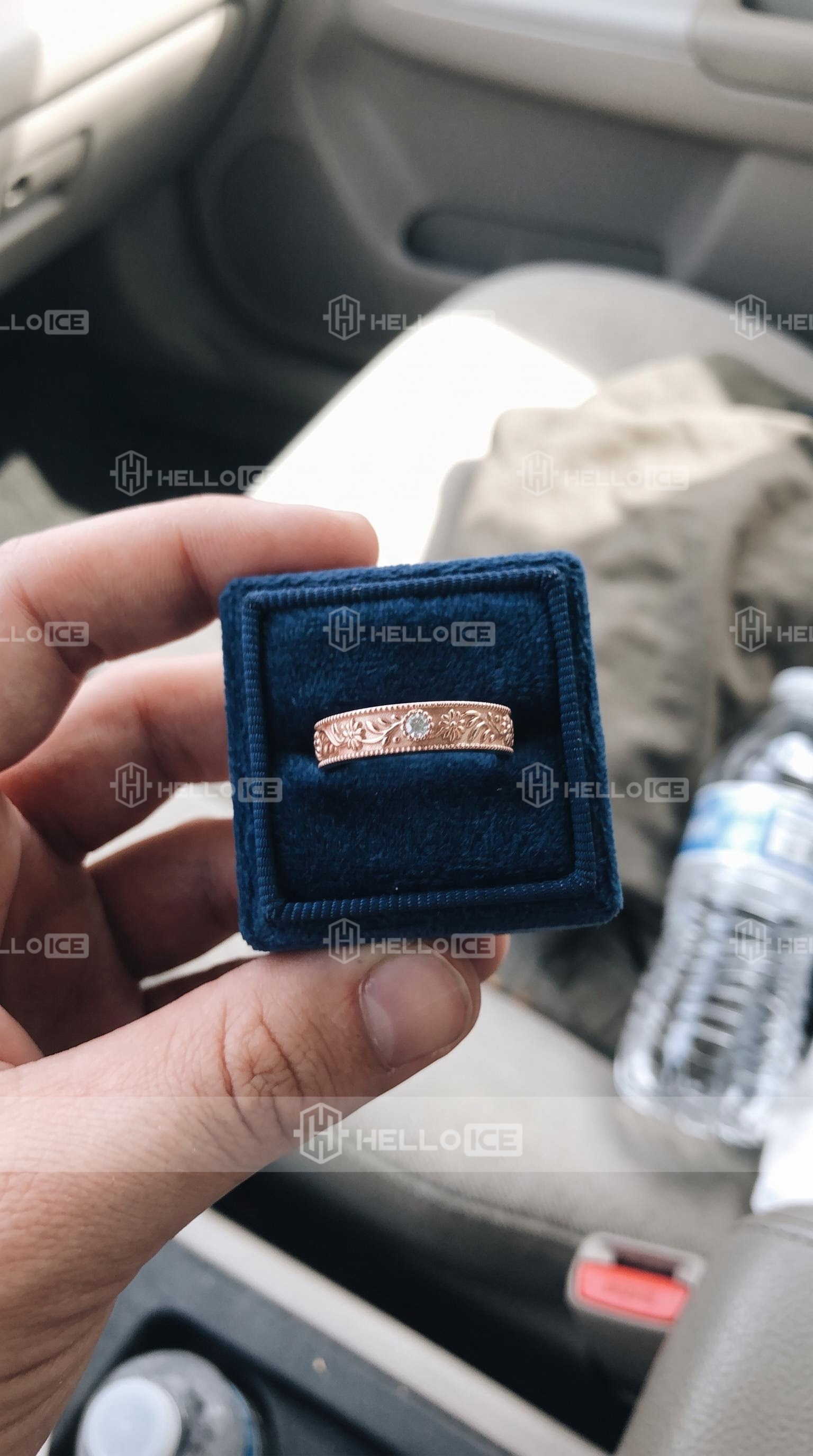 Helloice Review Image
