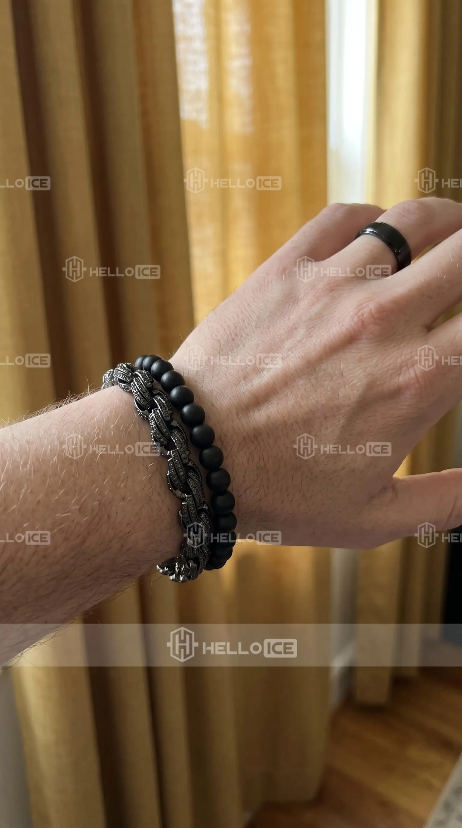 Helloice Review Image