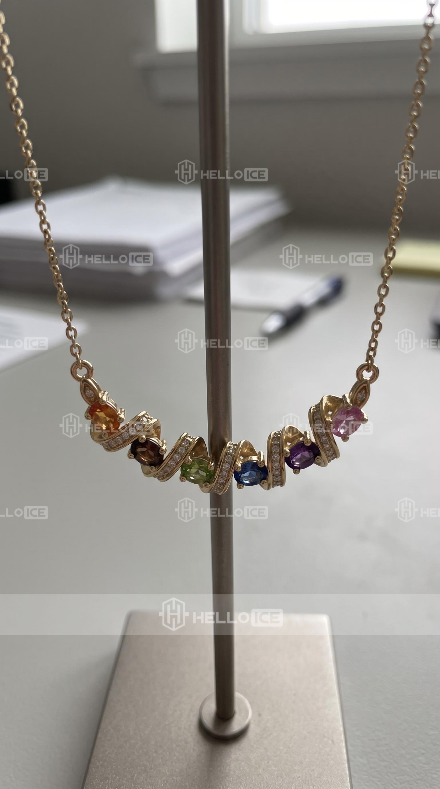 Helloice Review Image
