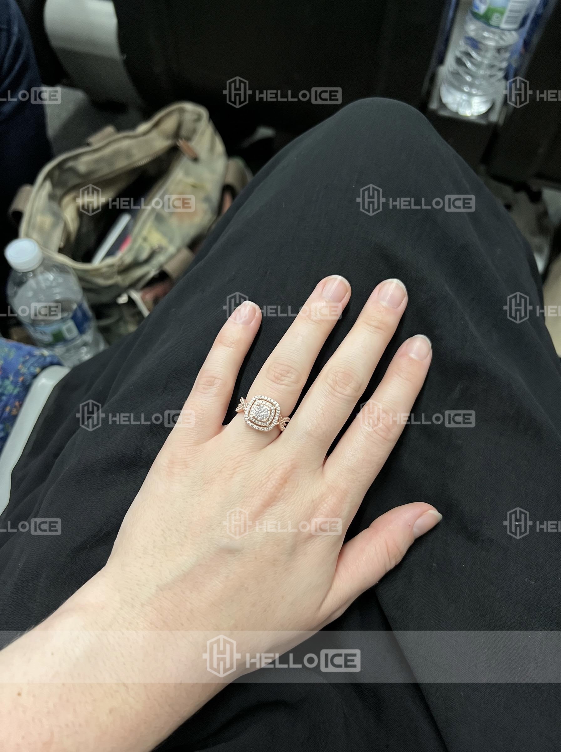 Helloice Review Image