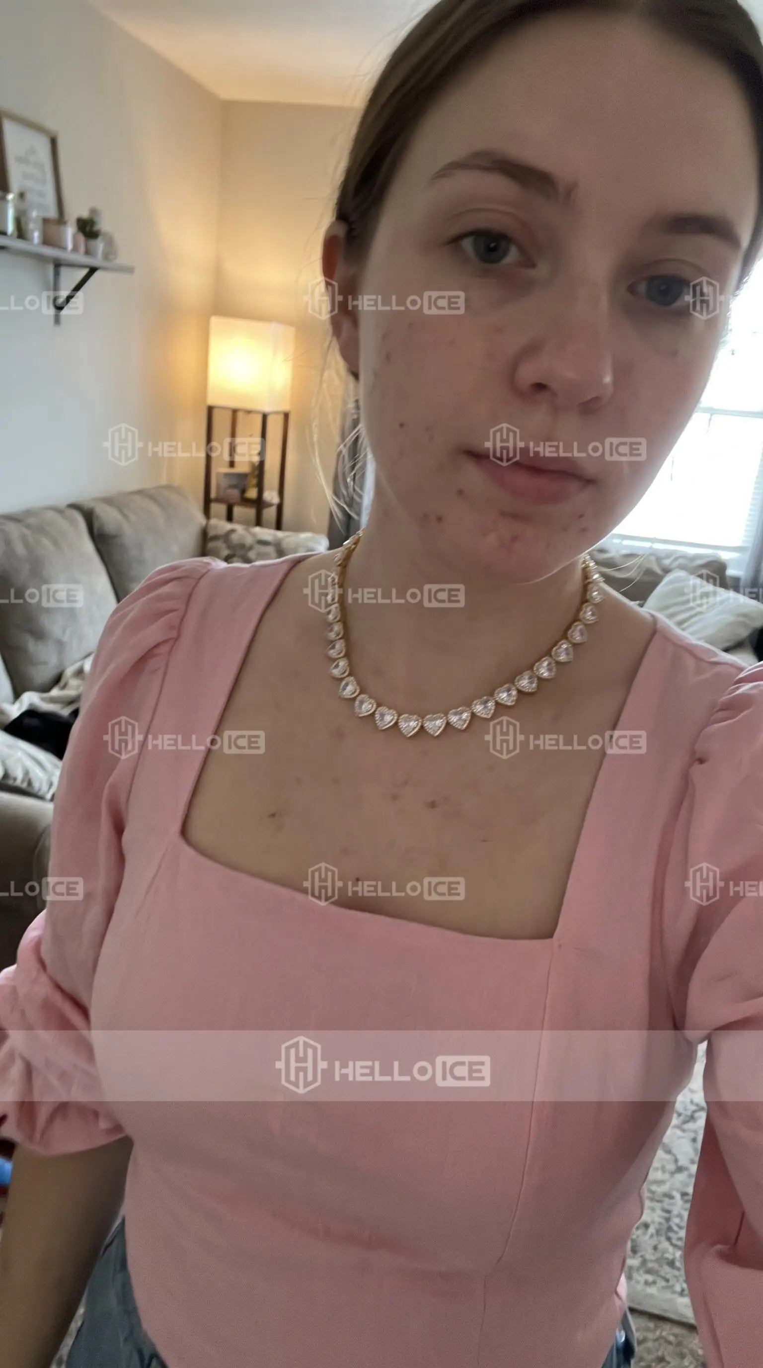 Helloice Review Image