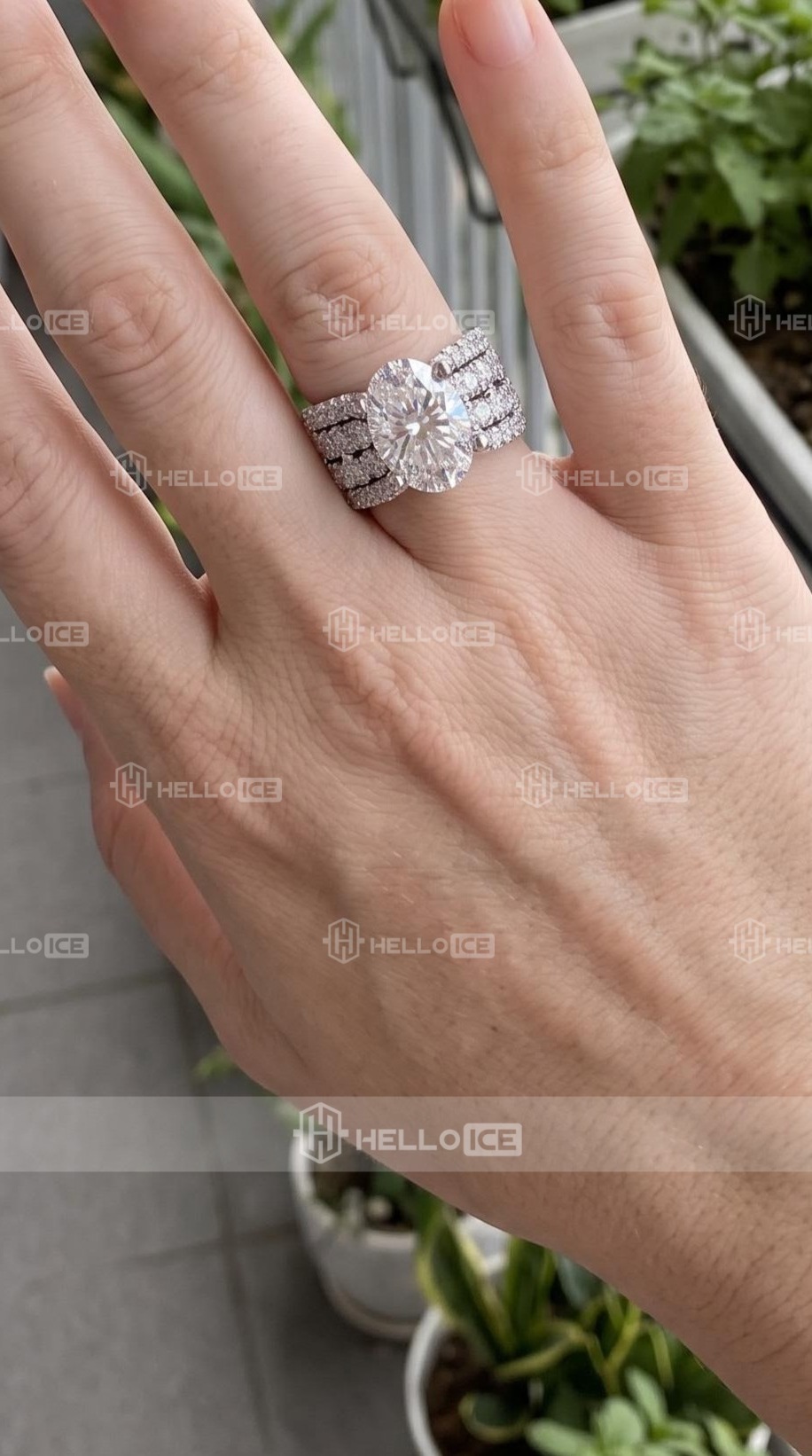 Helloice Review Image