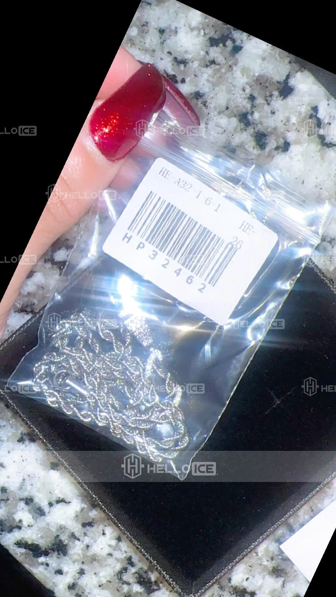 Helloice Review Image
