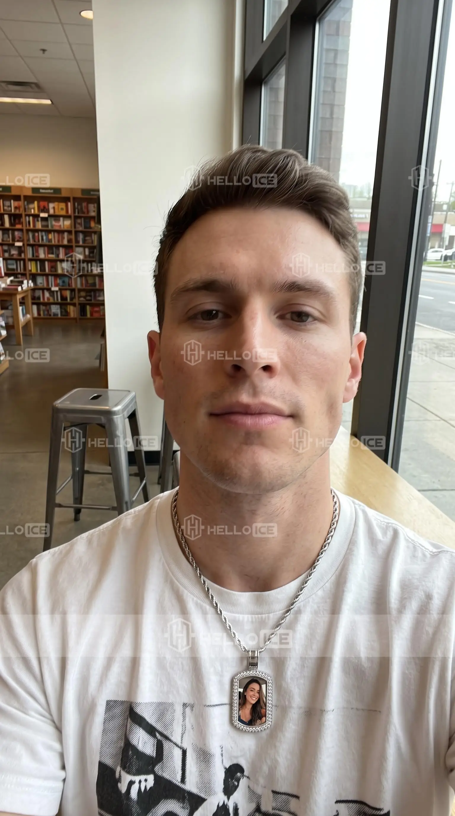 Helloice Review Image