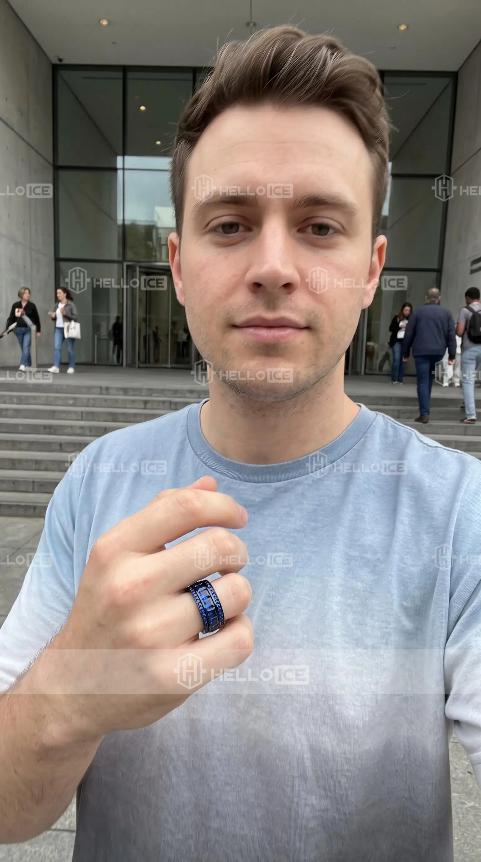 Helloice Review Image