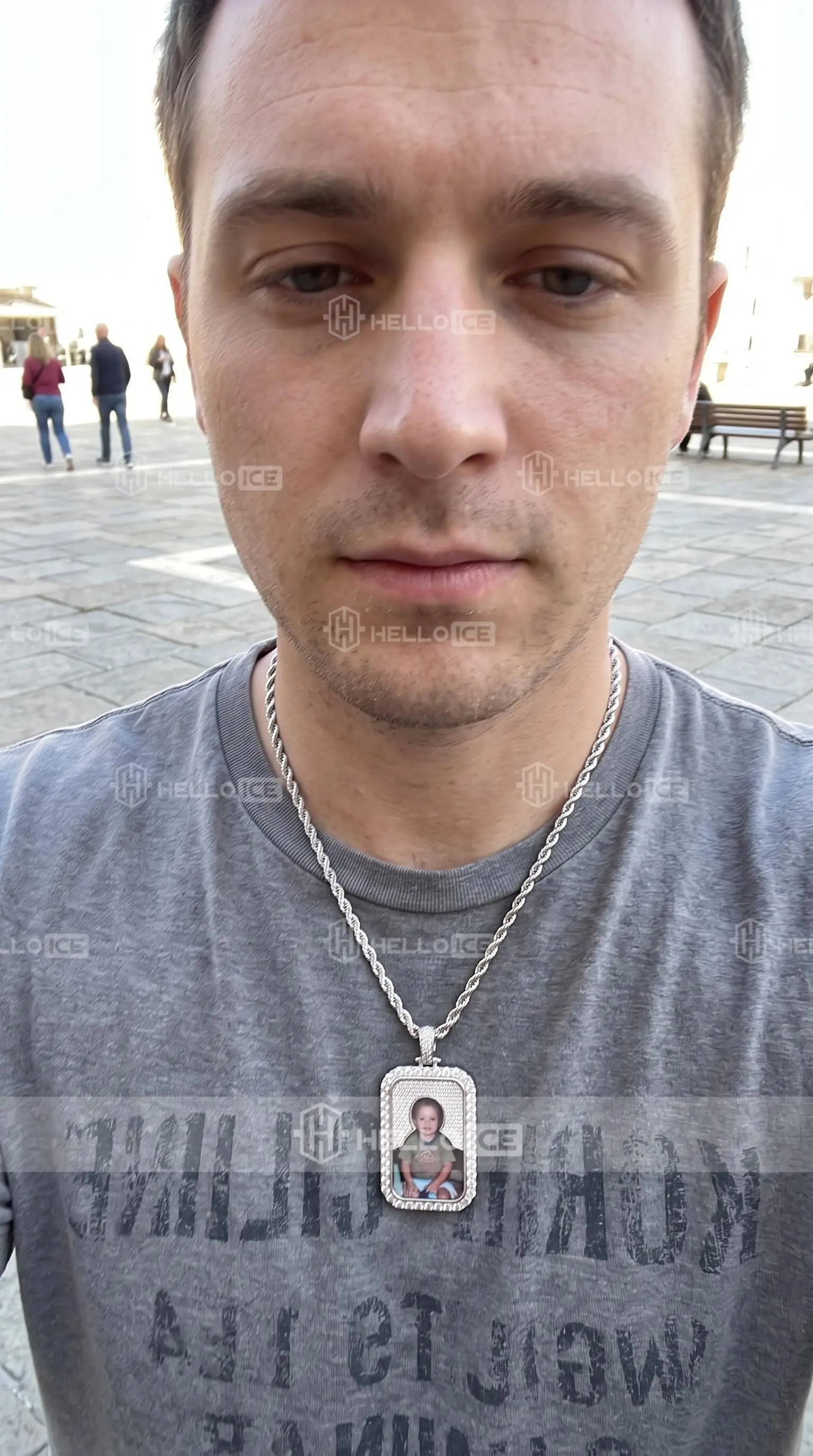 Helloice Review Image