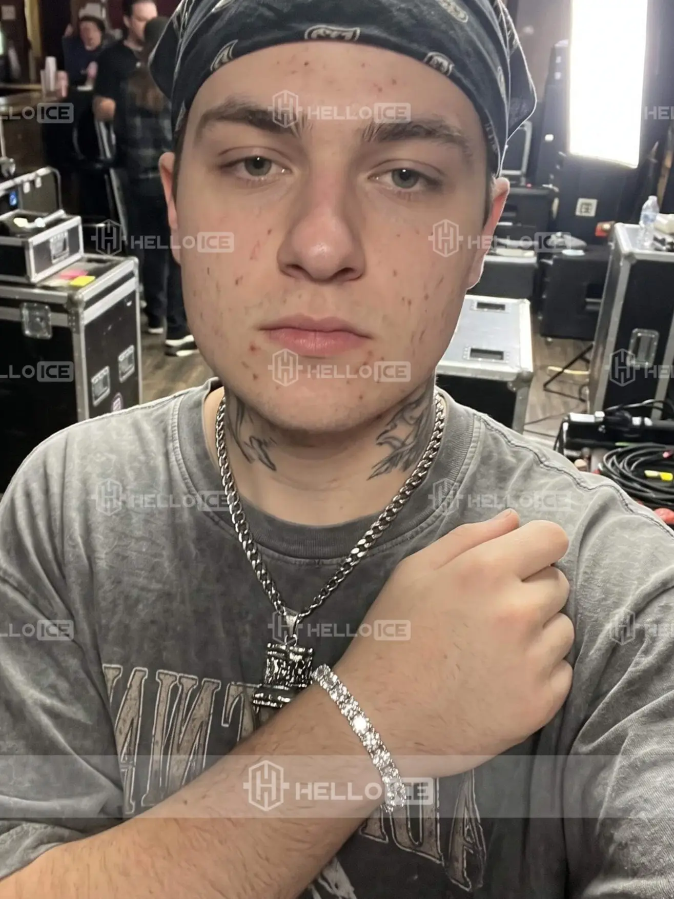 Helloice Review Image