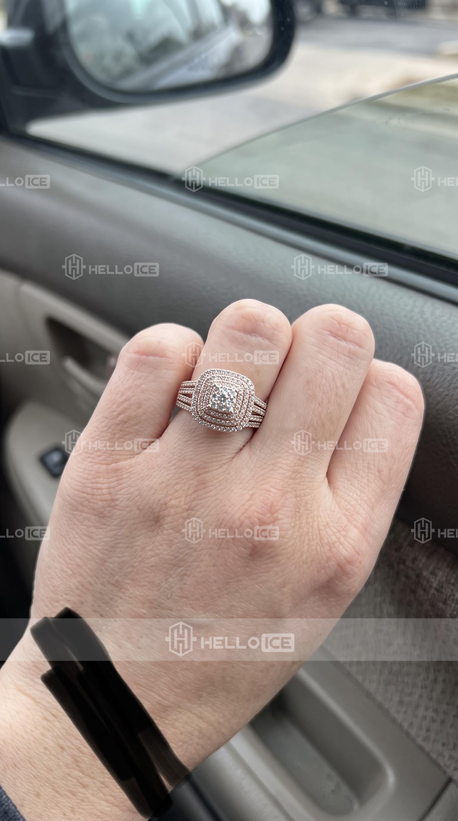 Helloice Review Image