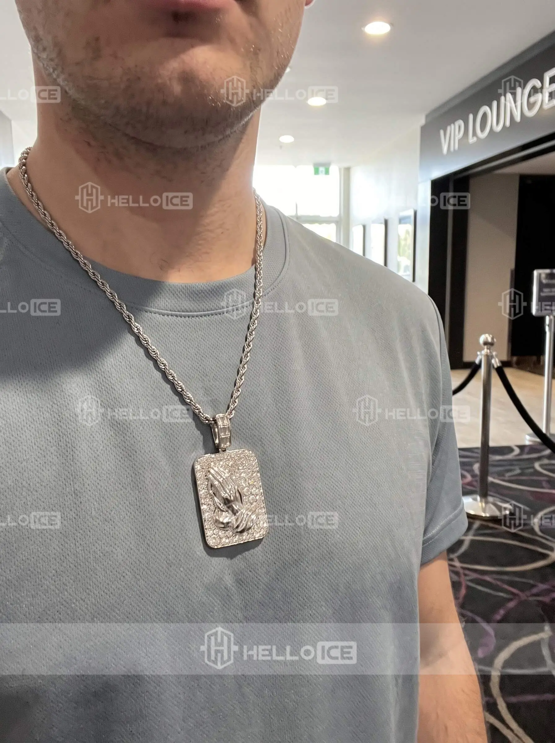 Helloice Review Image
