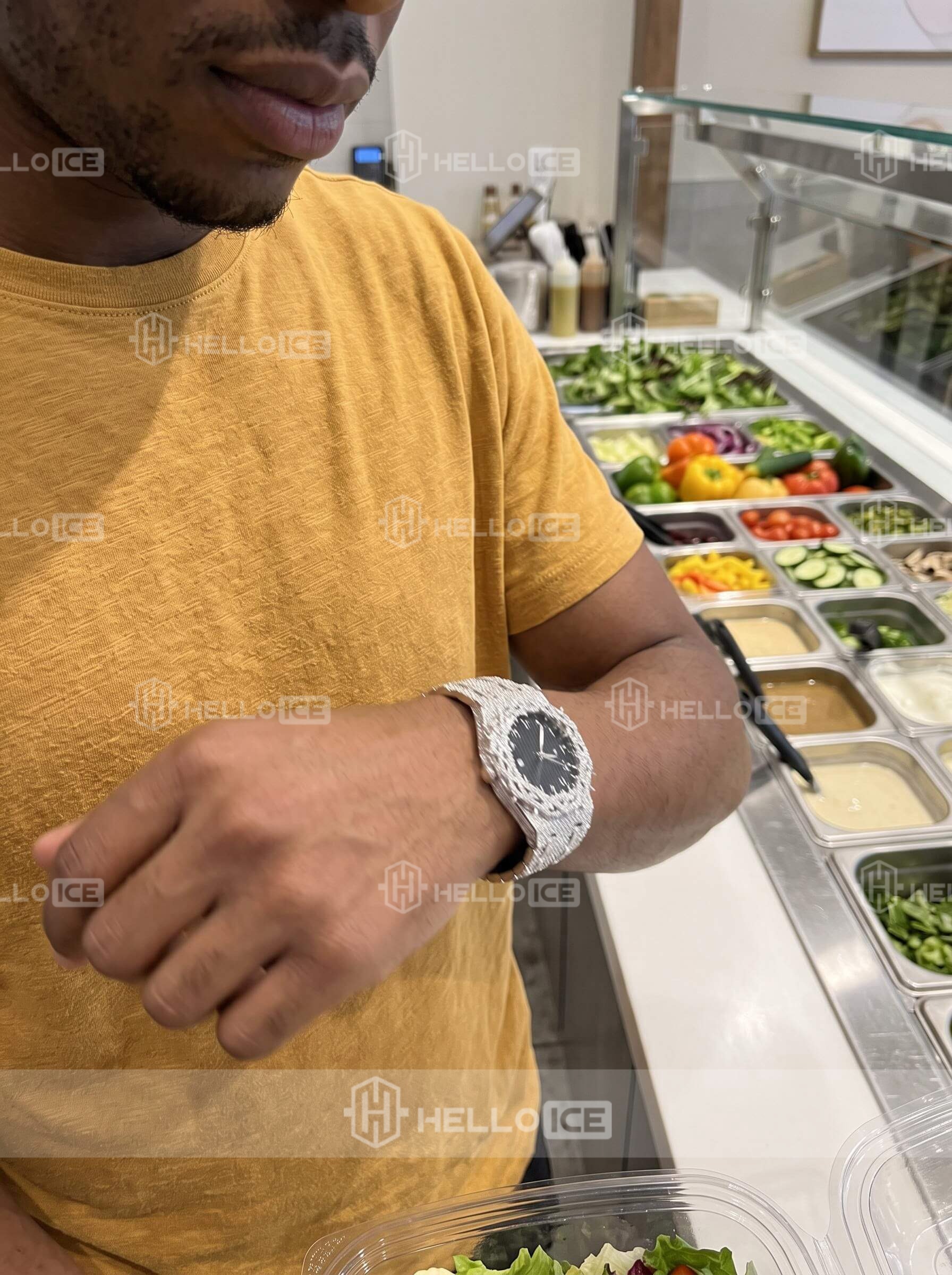 Helloice Review Image
