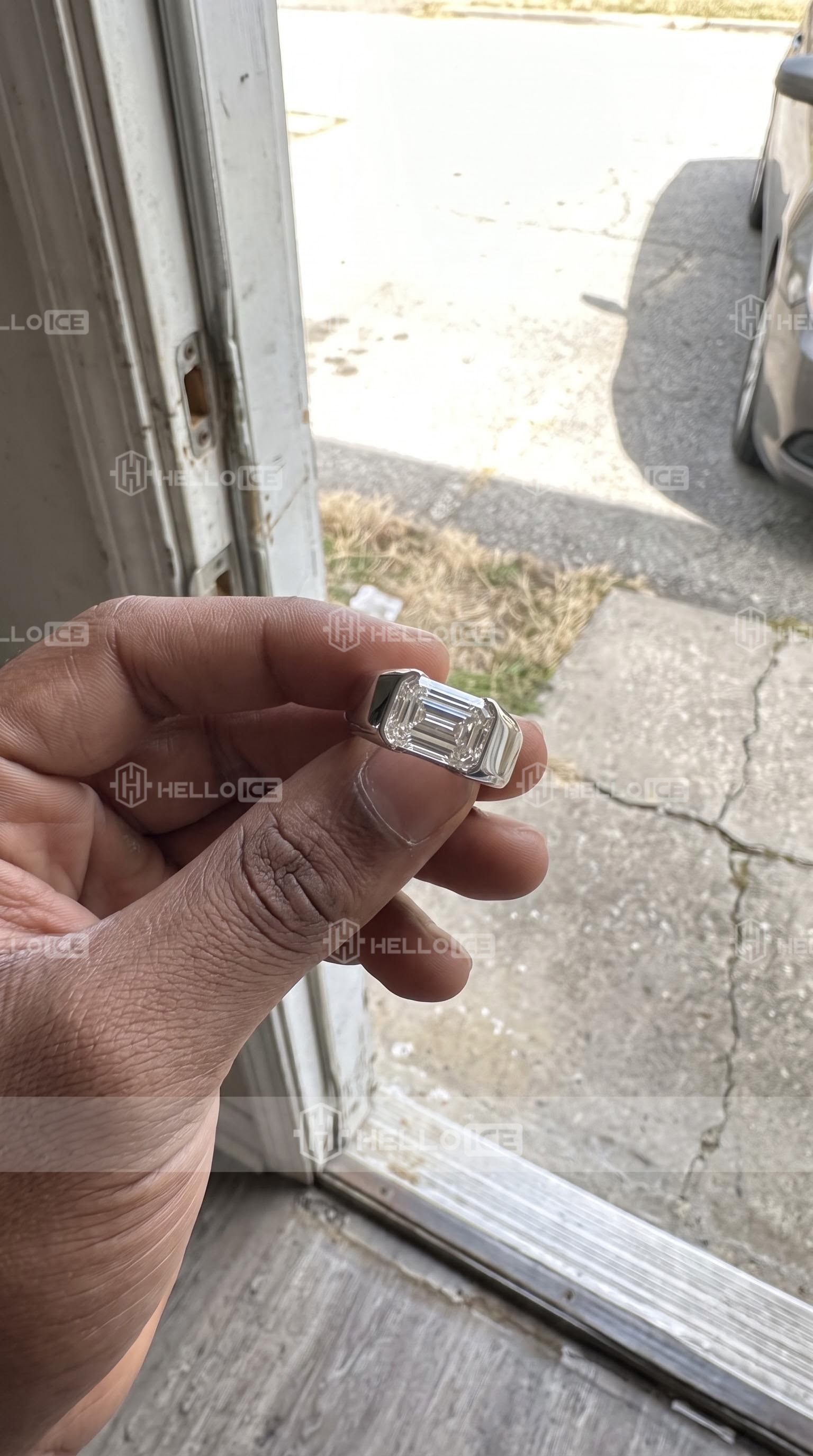 Helloice Review Image