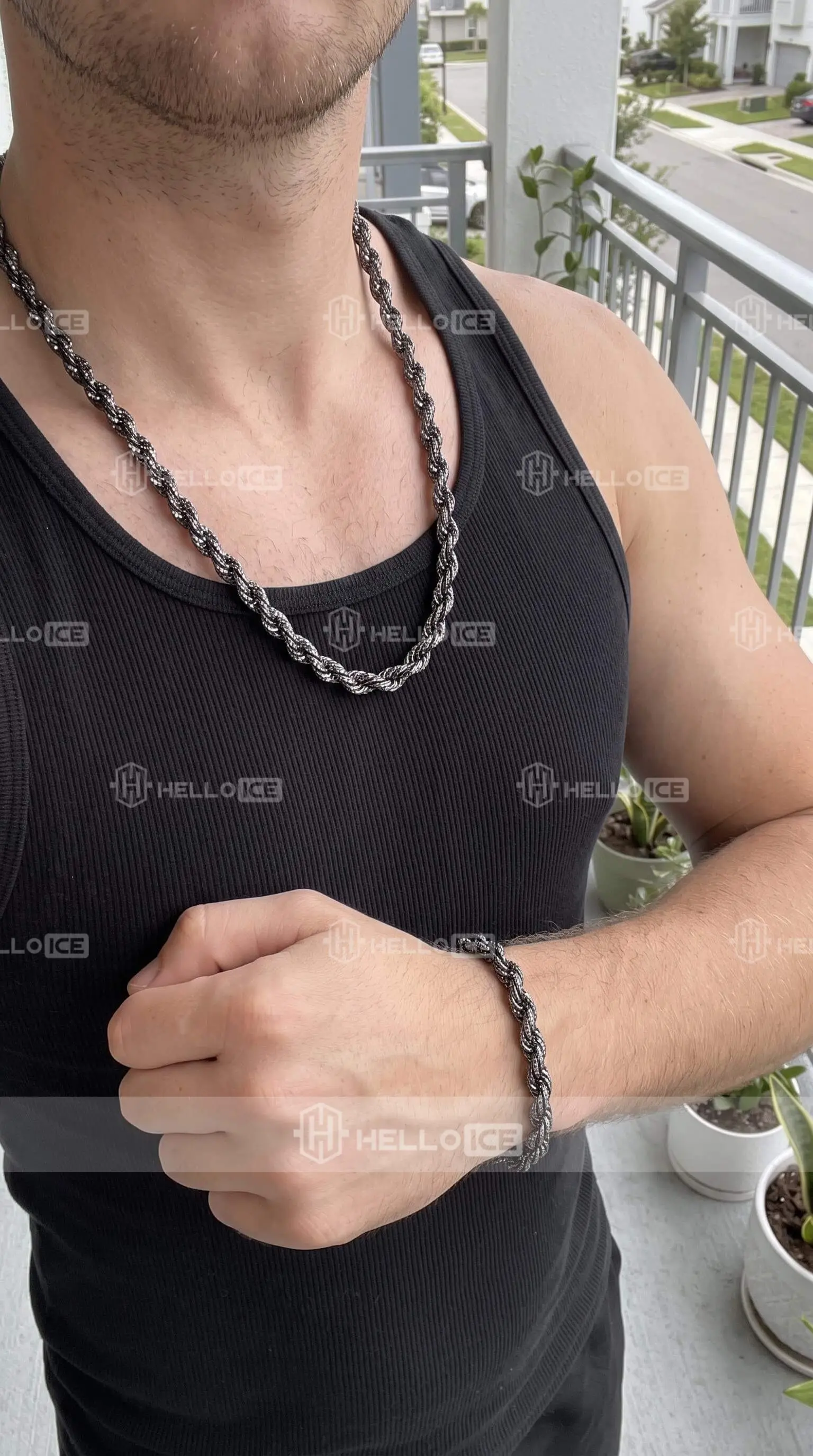 Helloice Review Image
