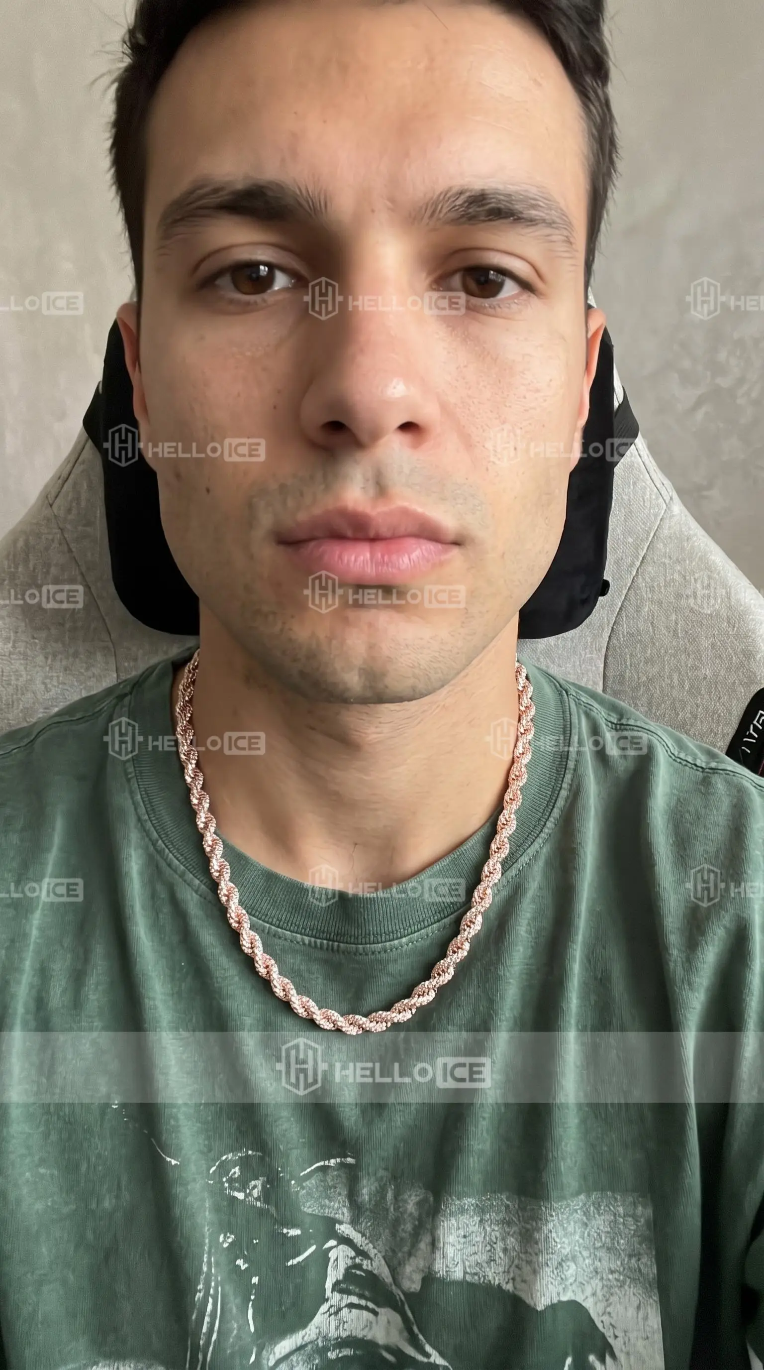 Helloice Review Image