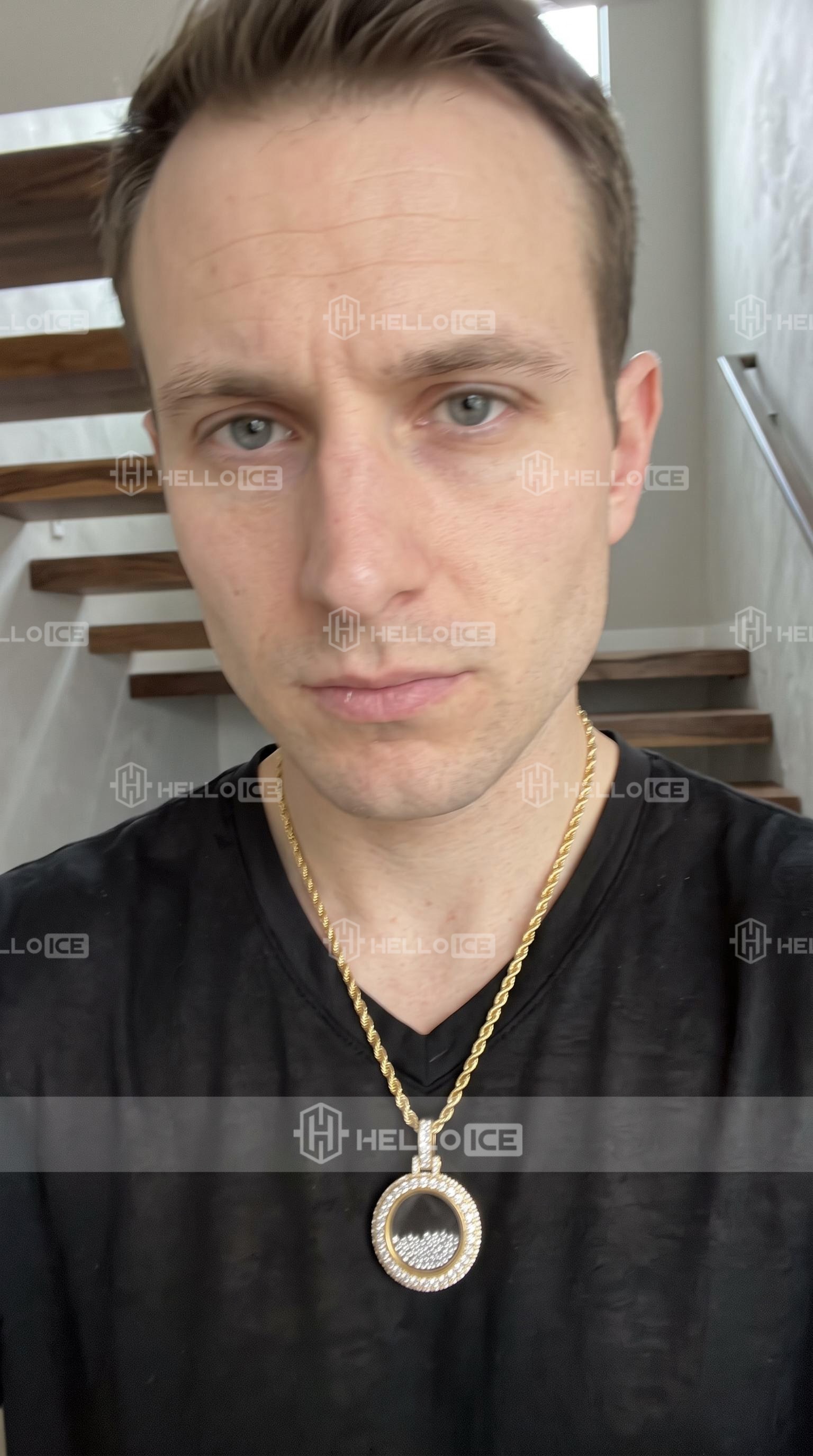 Helloice Review Image