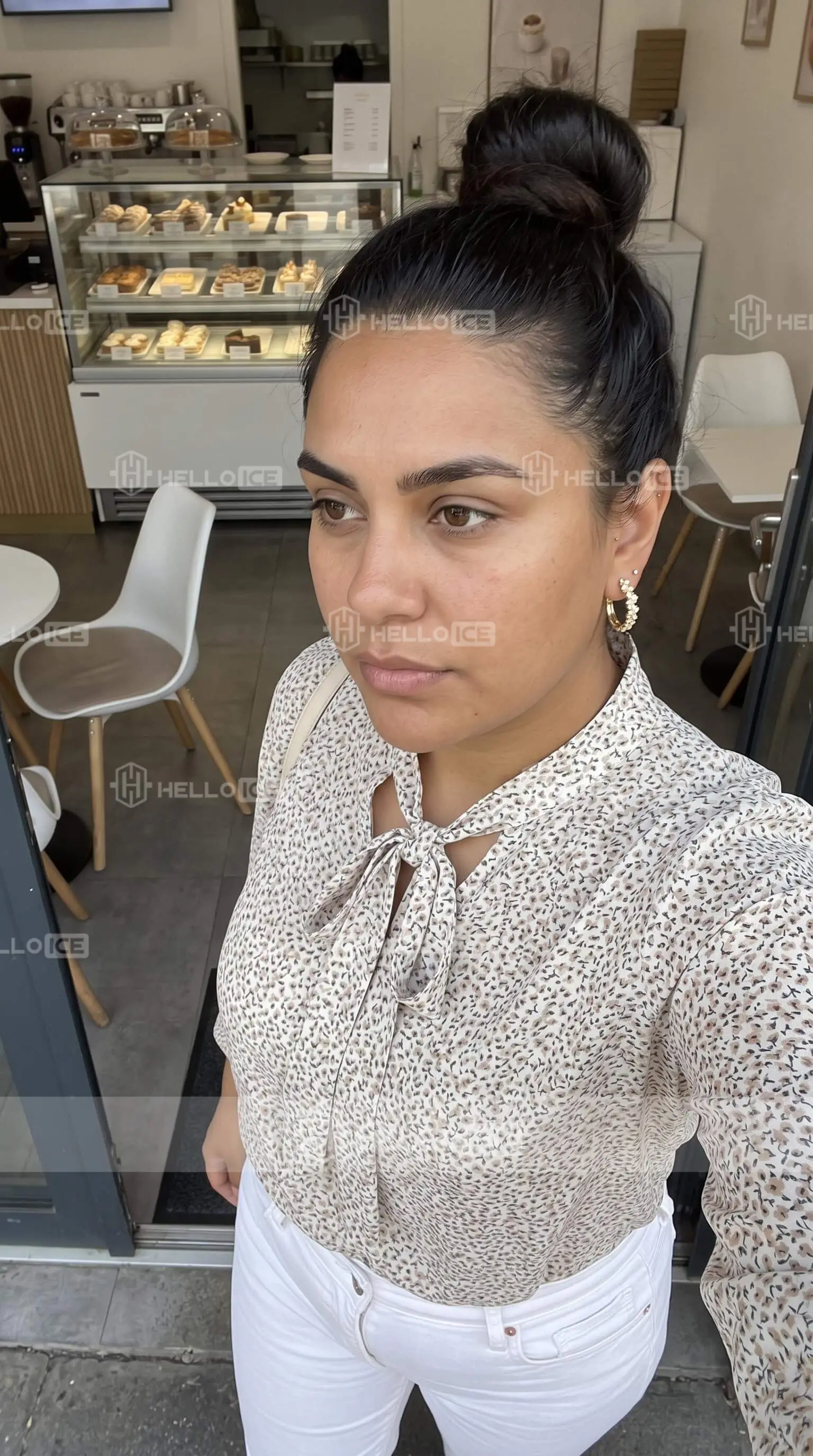 Helloice Review Image