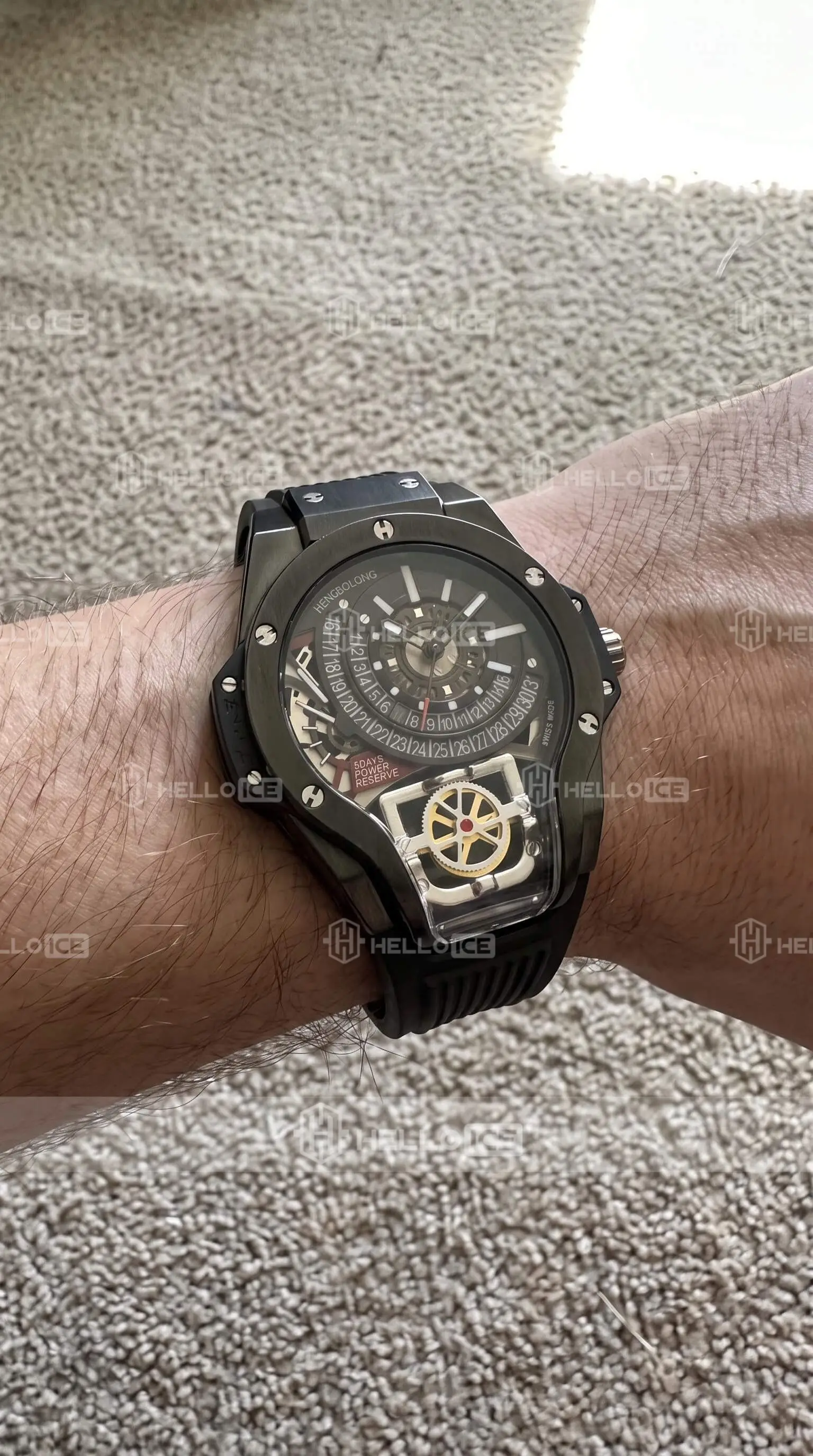 Helloice Review Image