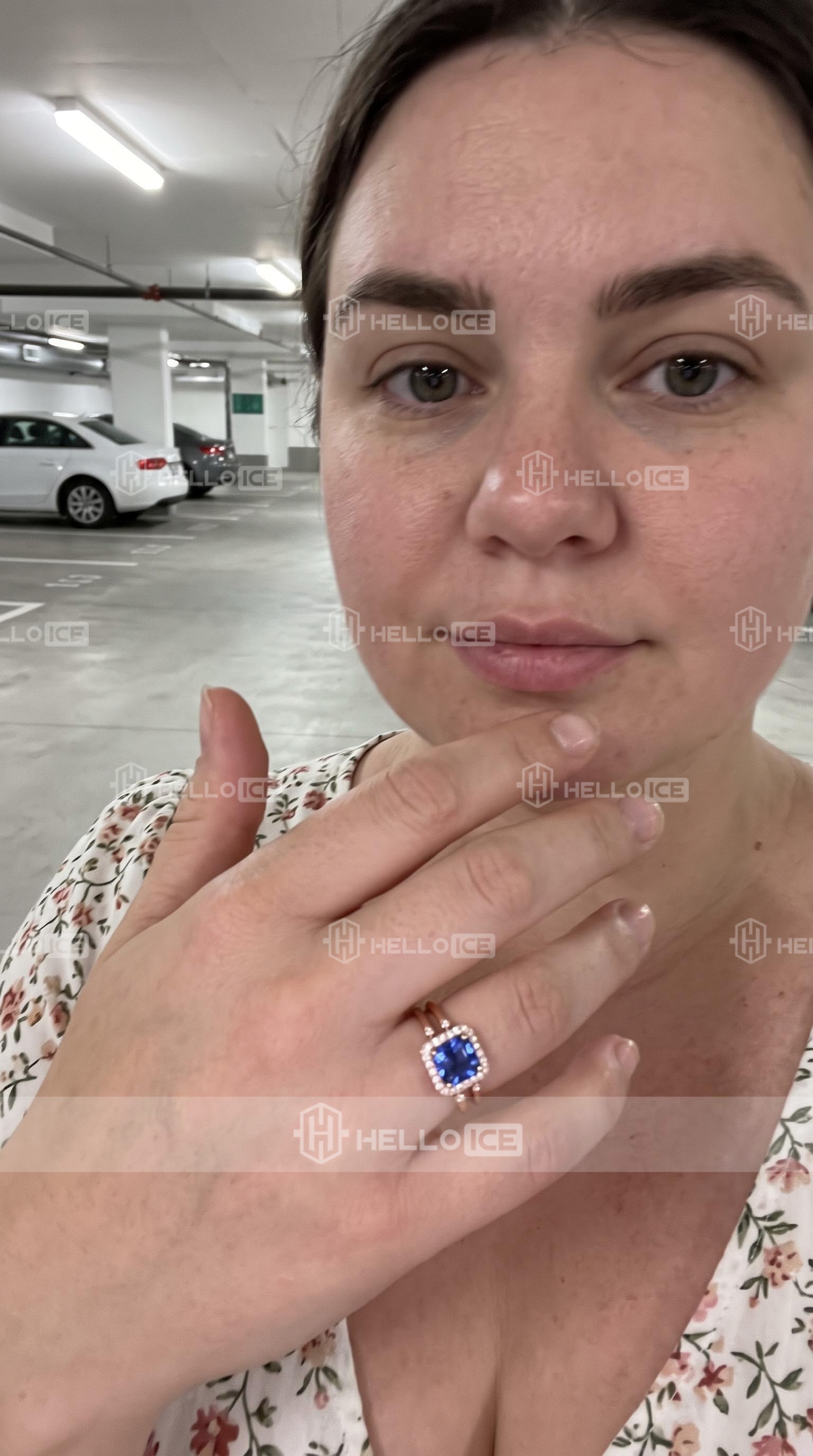 Helloice Review Image