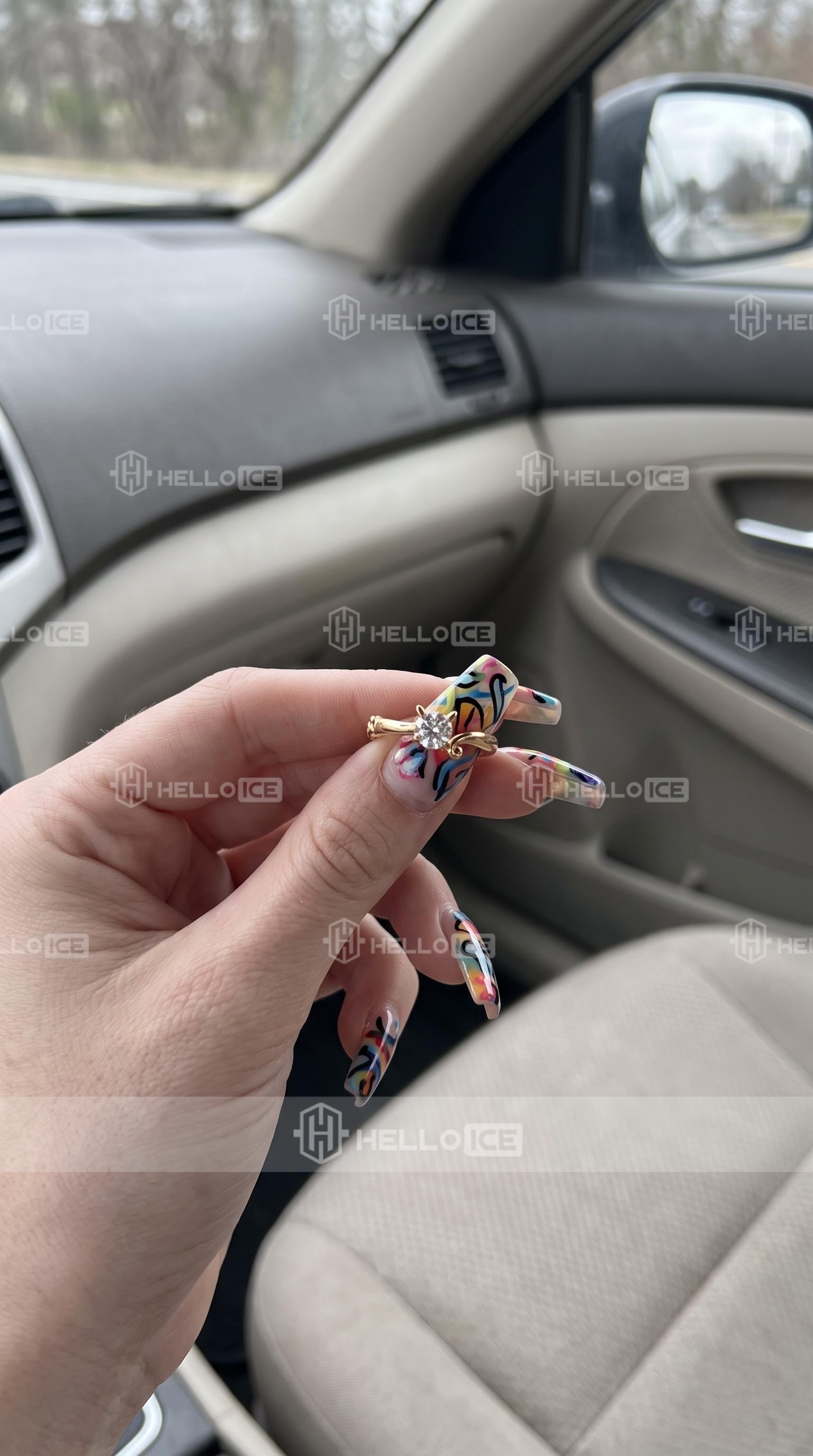 Helloice Review Image