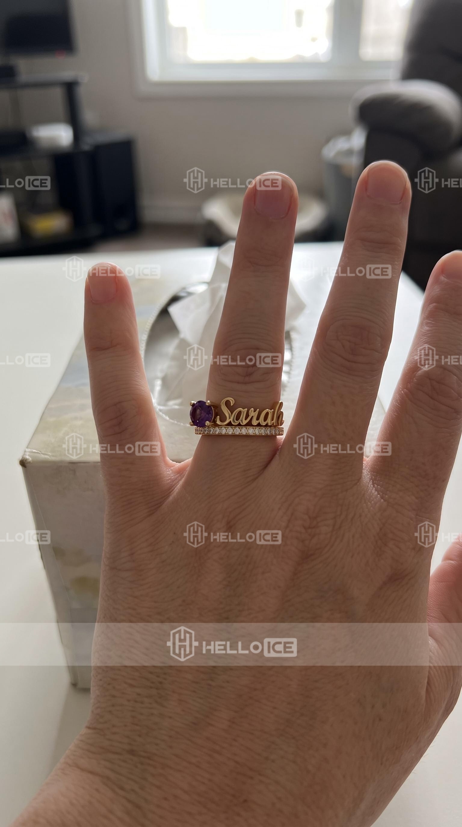 Helloice Review Image