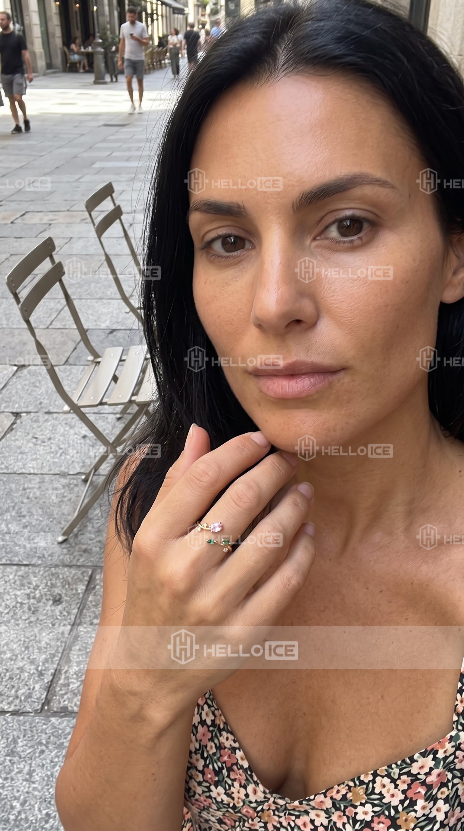 Helloice Review Image