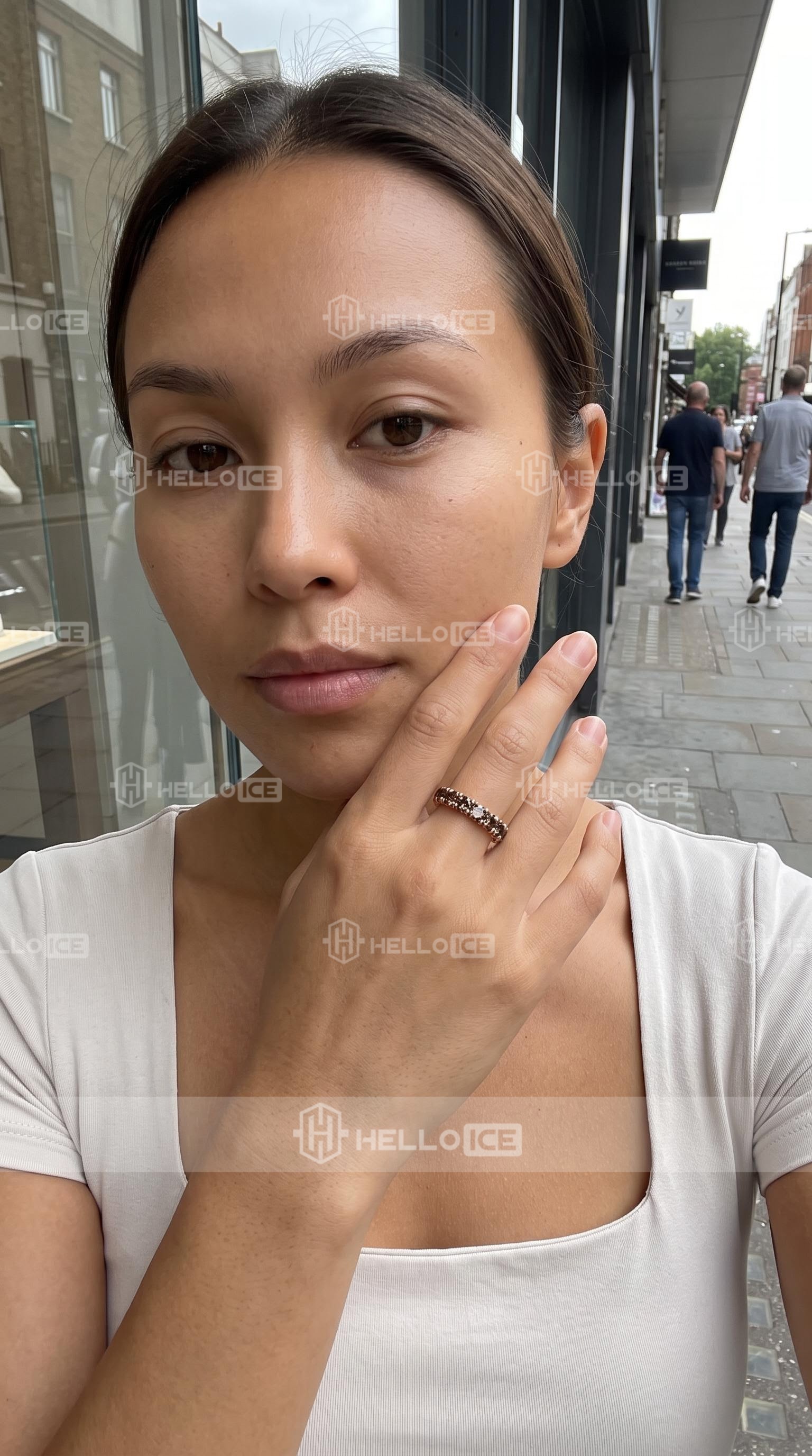Helloice Review Image