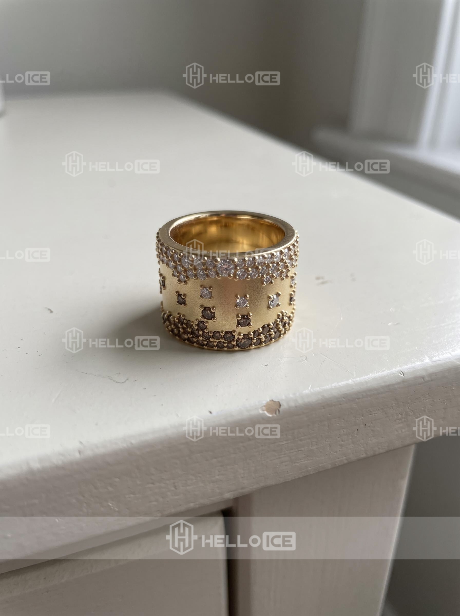 Helloice Review Image