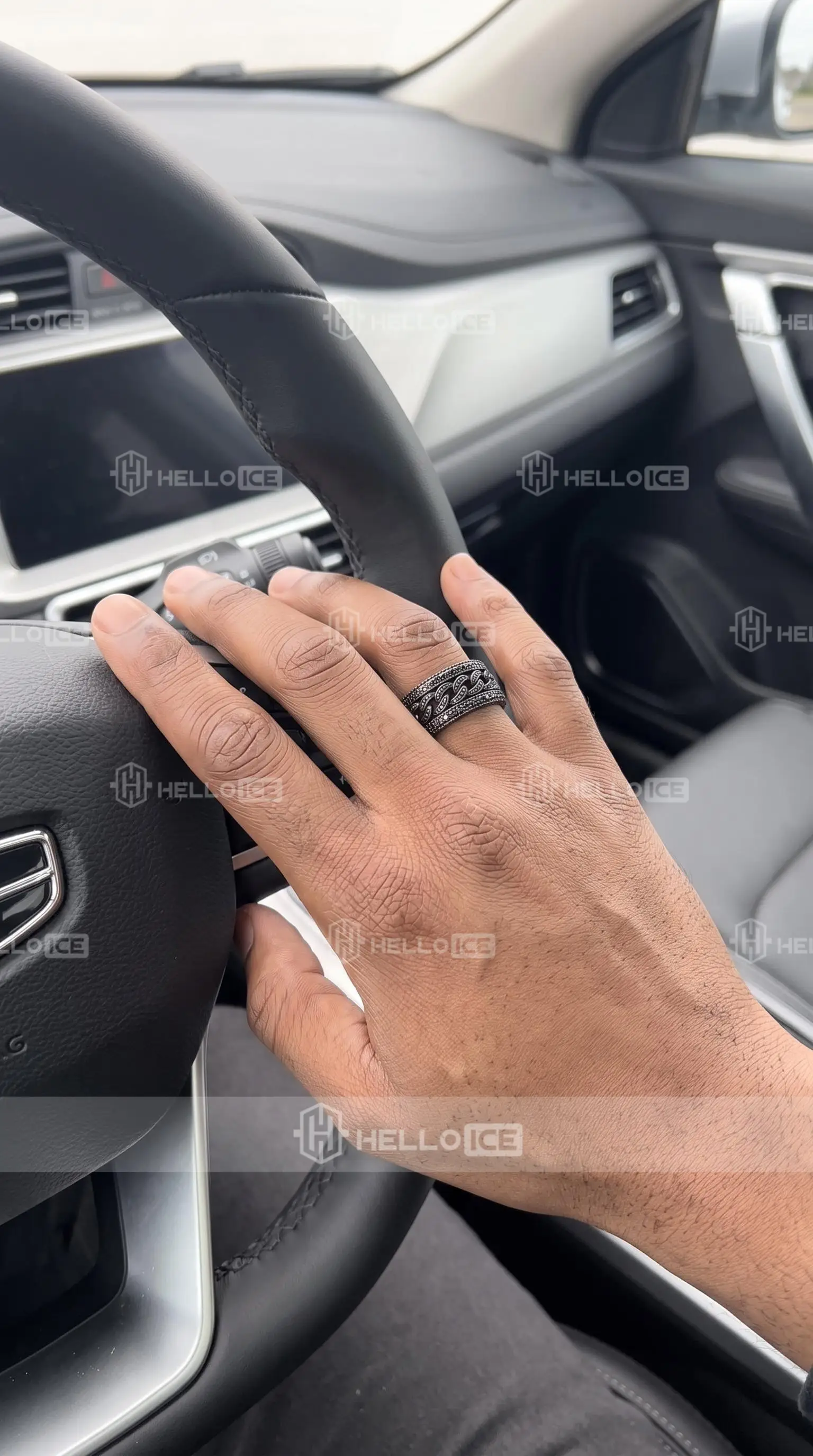 Helloice Review Image