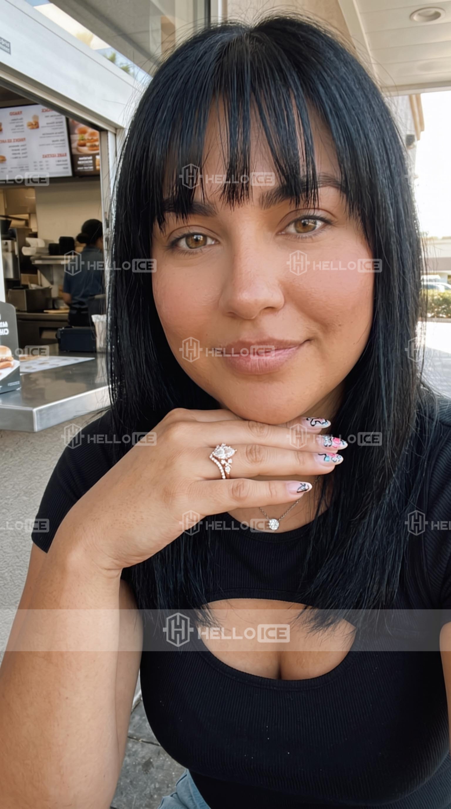 Helloice Review Image