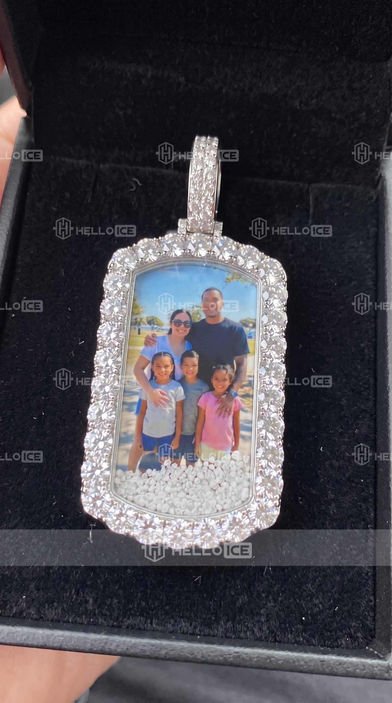 Helloice Review Image