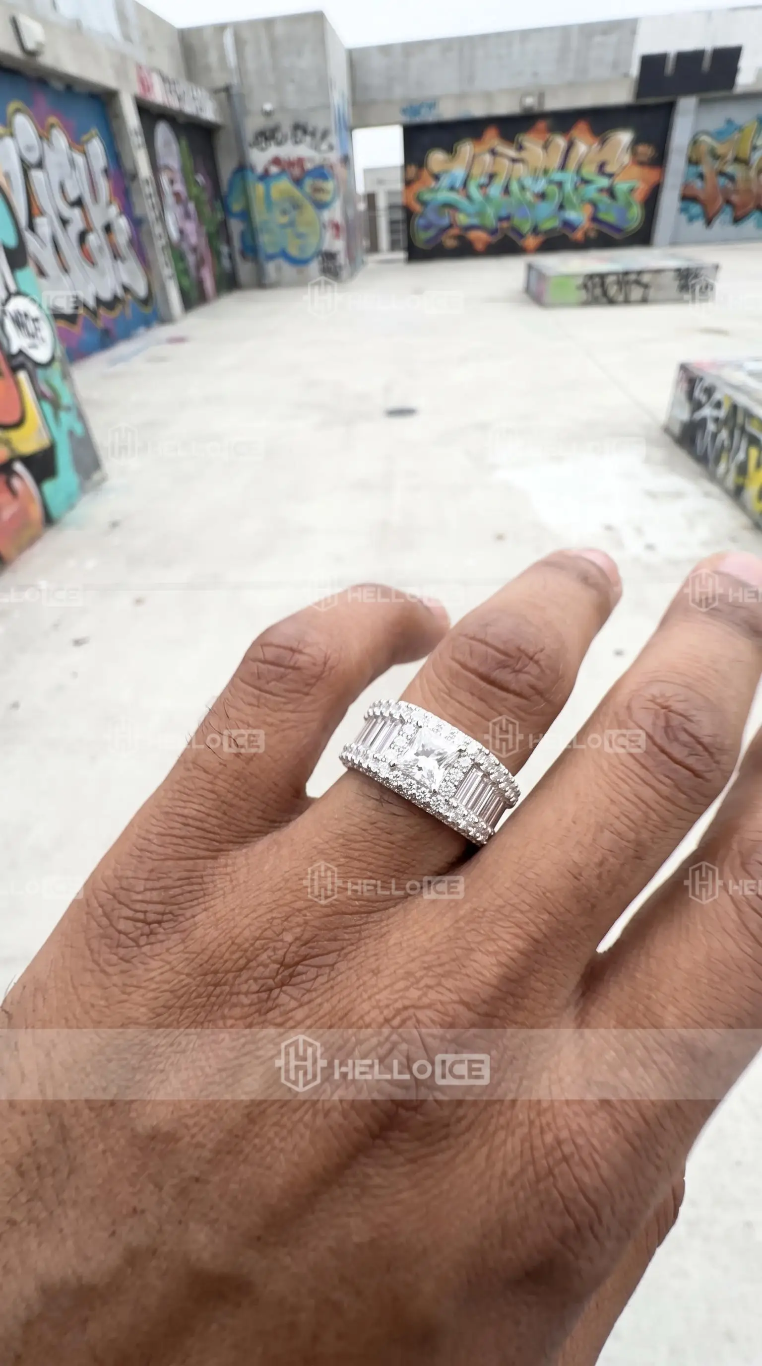 Helloice Review Image