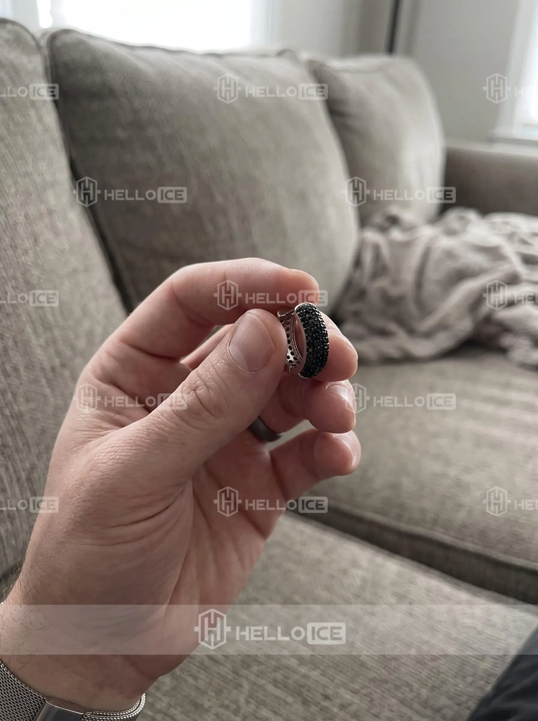 Helloice Review Image